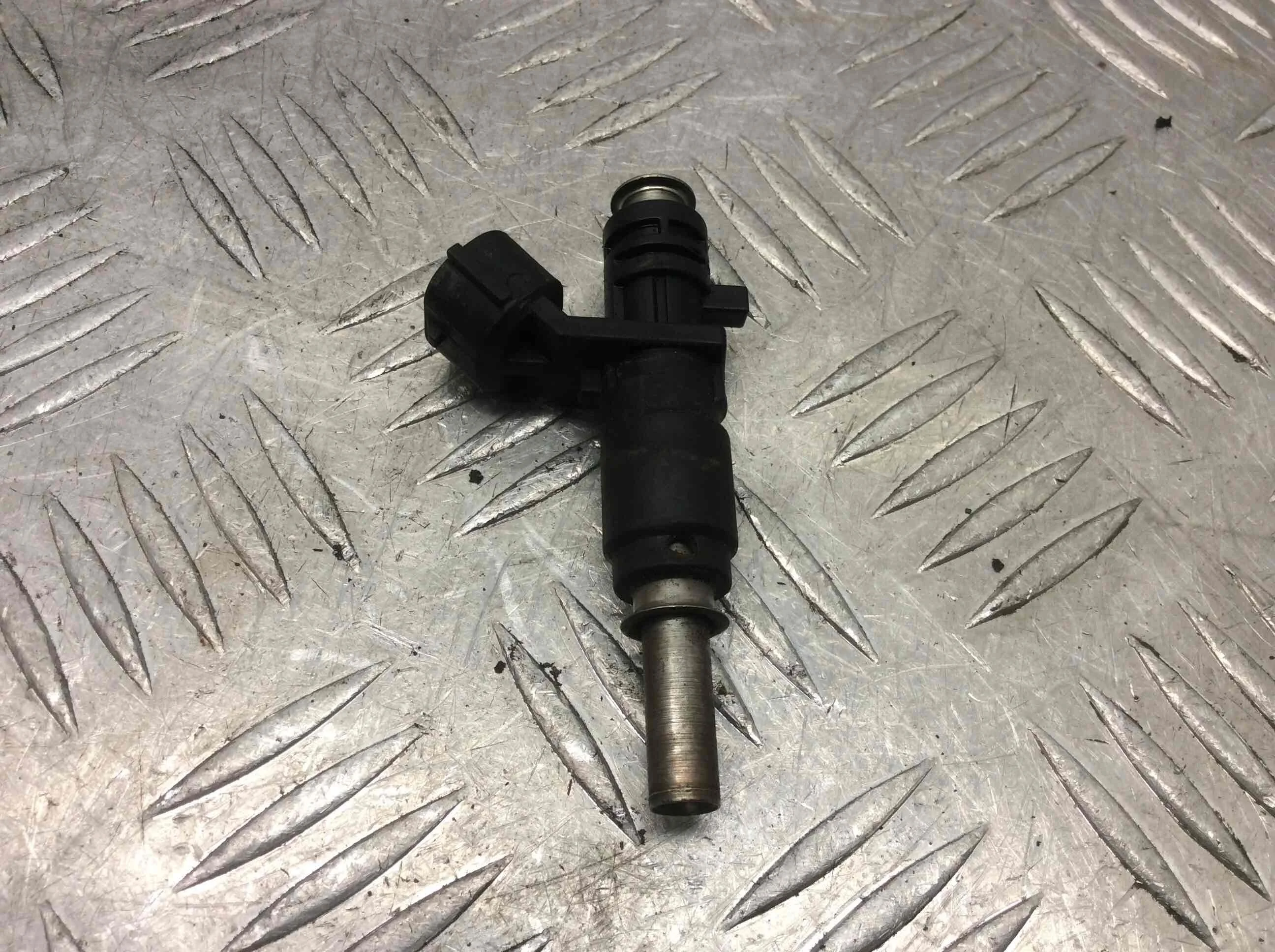 Форсунка Peugeot 308 T7 (2007-2011) бензин 1.6 i Механика Седан