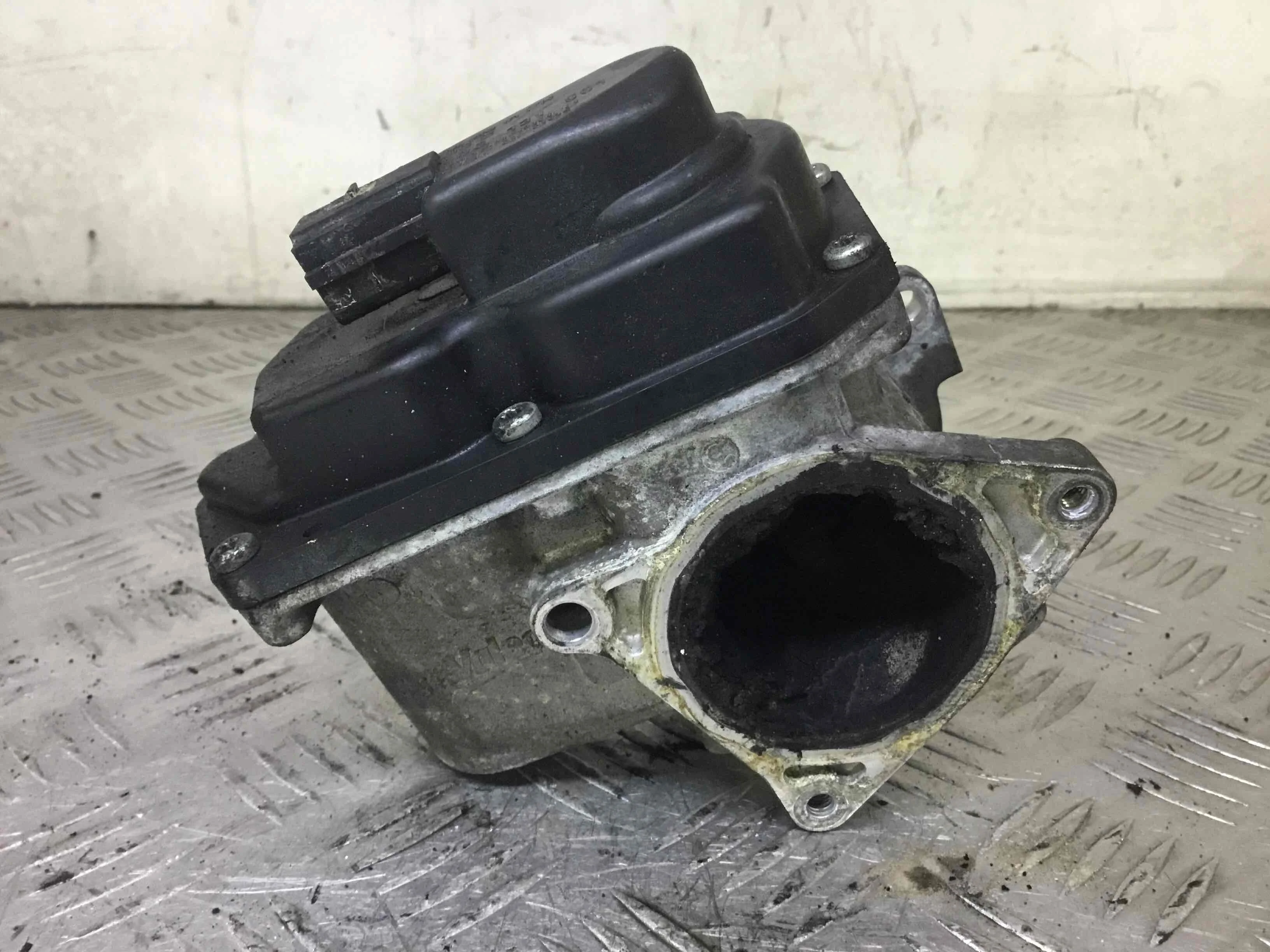 Клапан EGR Volkswagen Passat B6 (2005-2010) дизель 2.0 TDI Механика Универсал
