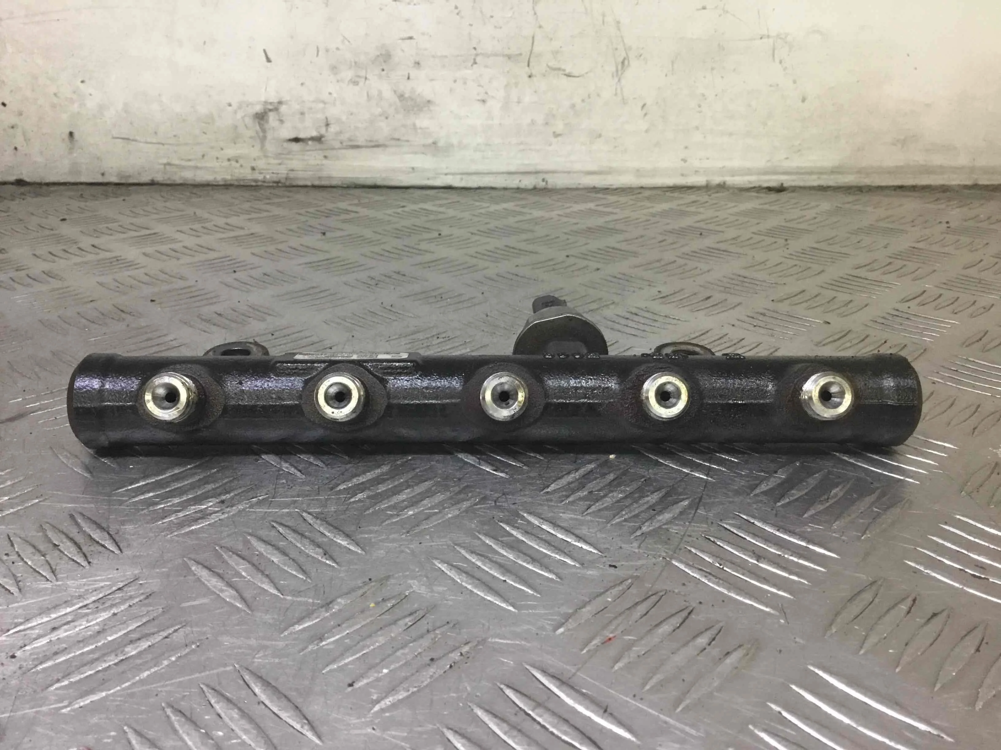 Топливная рампа Ford Mondeo Mondeo IV 2007 - 2015 дизель 2.0 HDi Автомат Седан