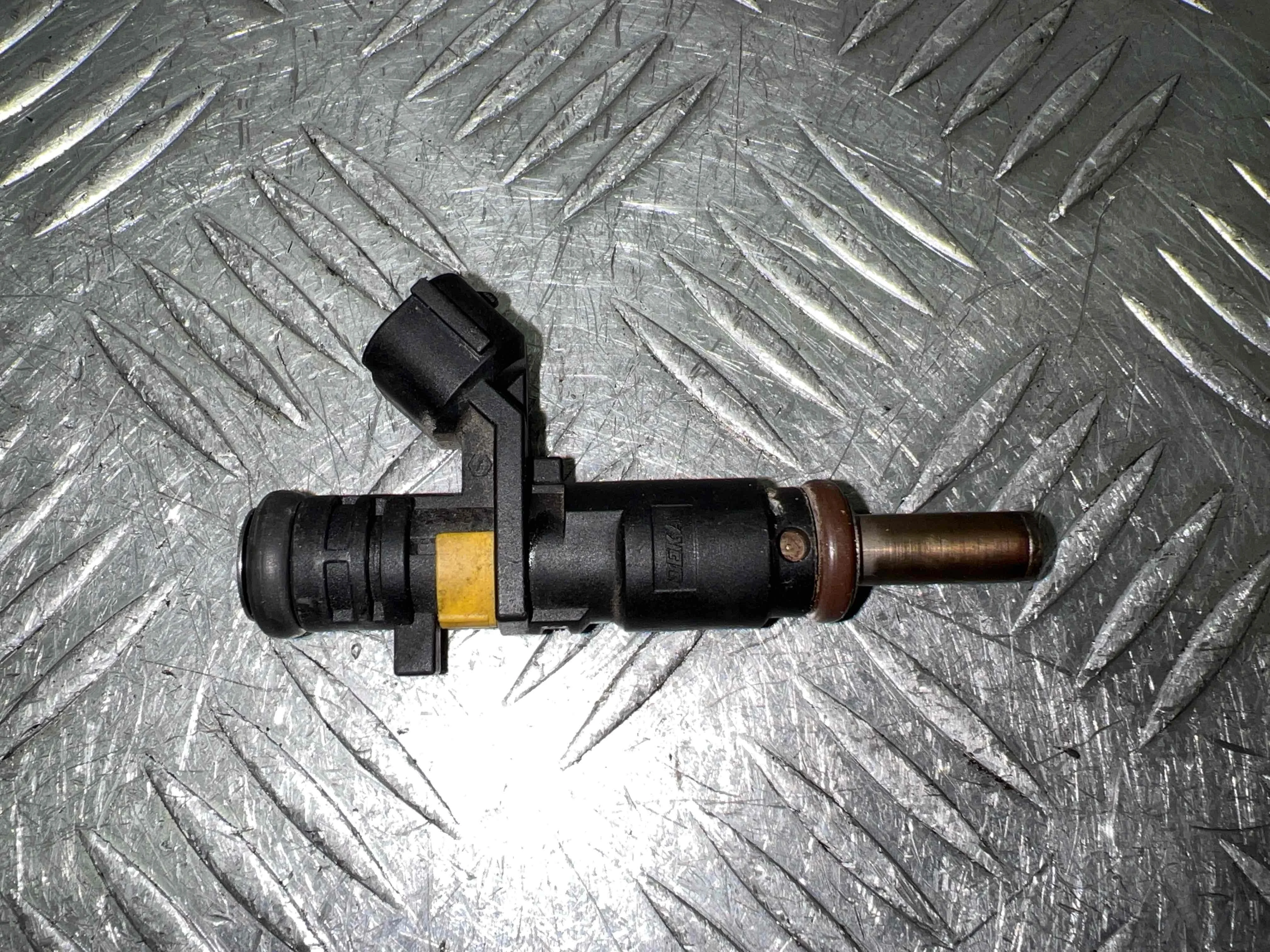 Форсунка Peugeot 308 T7 (2007-2011) бензин 1.6 i Механика Минивэн