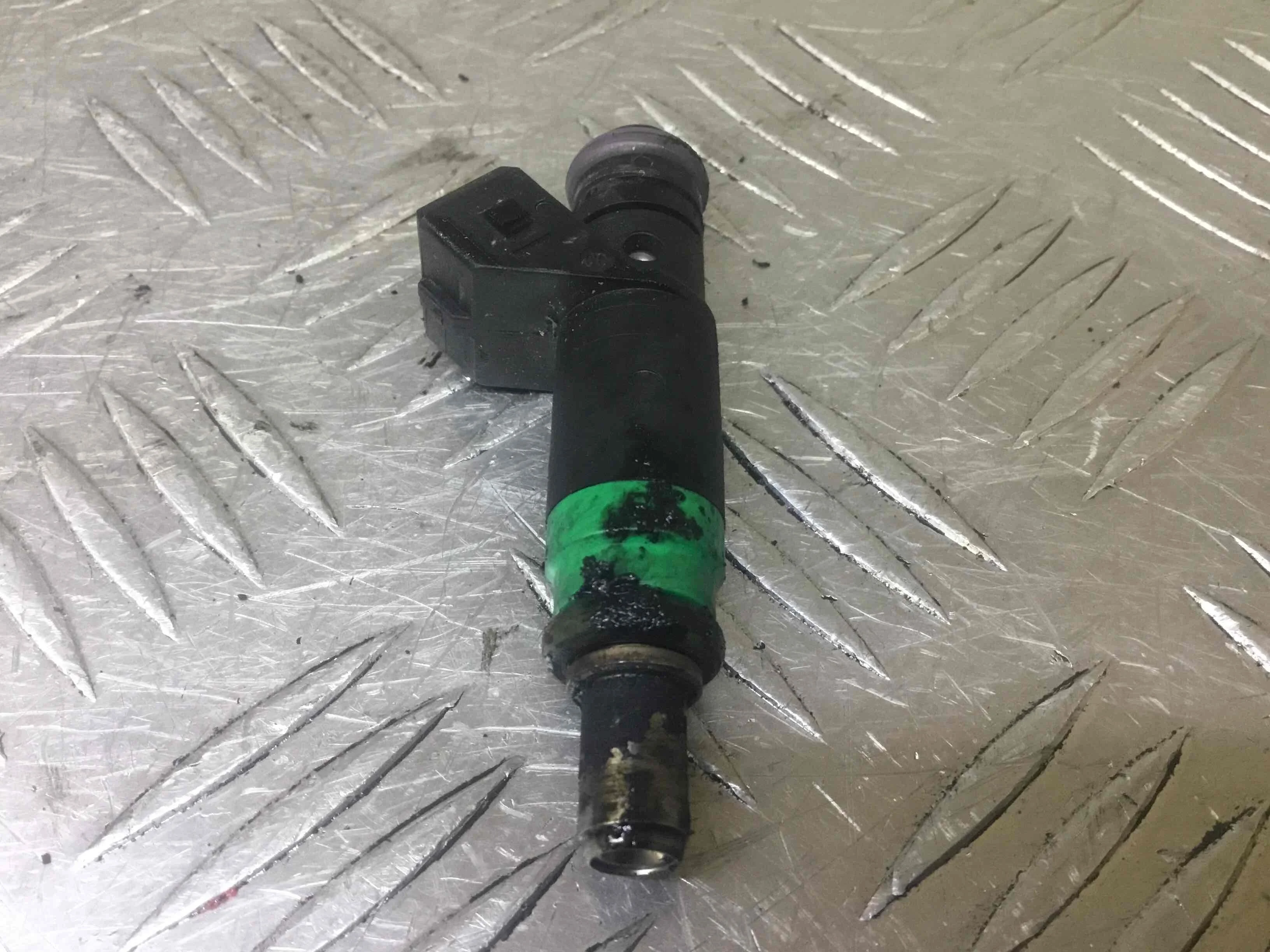 Форсунка Ford Focus 2 поколение (2005-2008) бензин 1.6 i Механика Седан