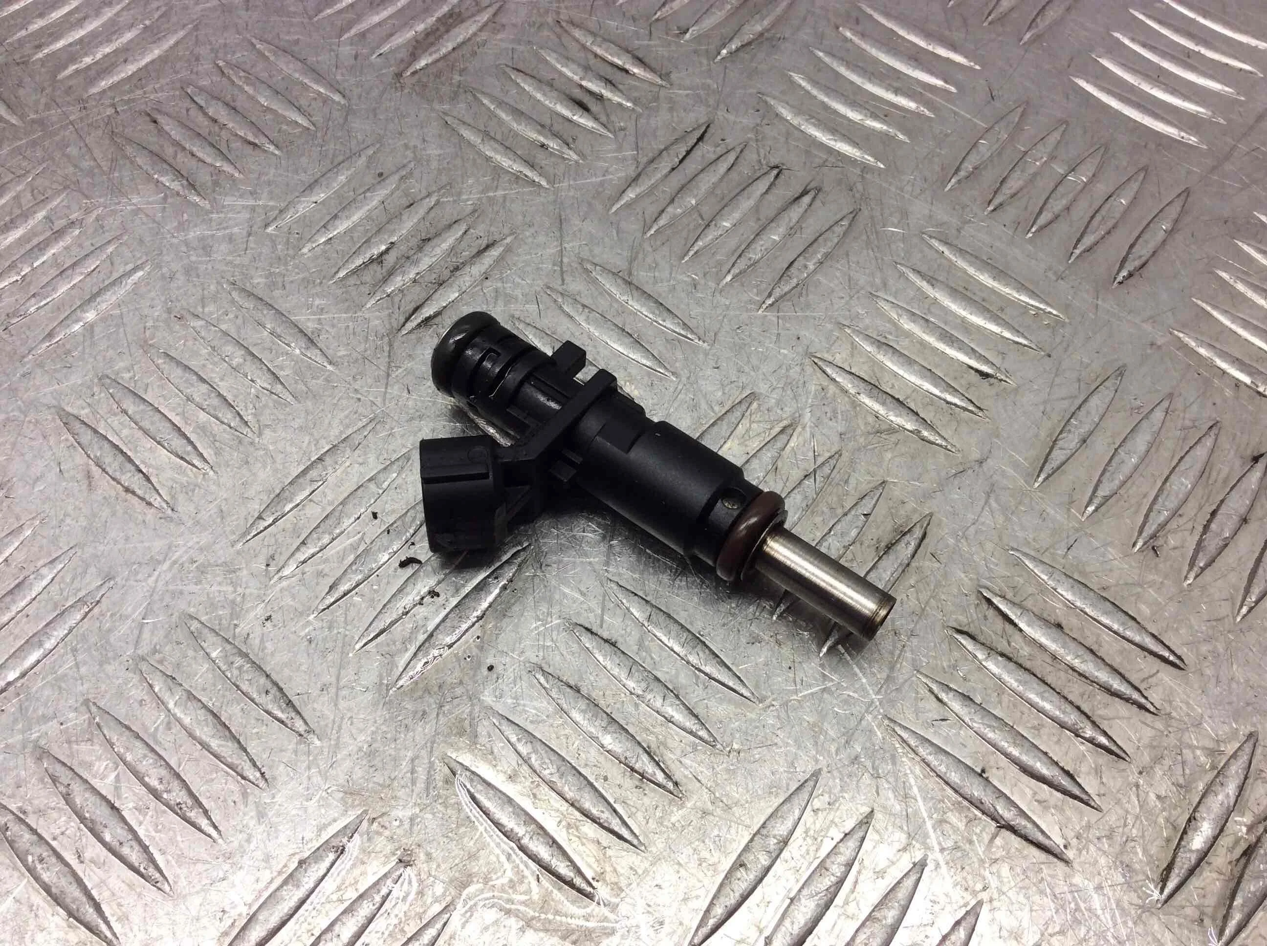 Форсунка Mini Cooper R56 2006 - 2010 бензин 1.6 i Механика Х/б