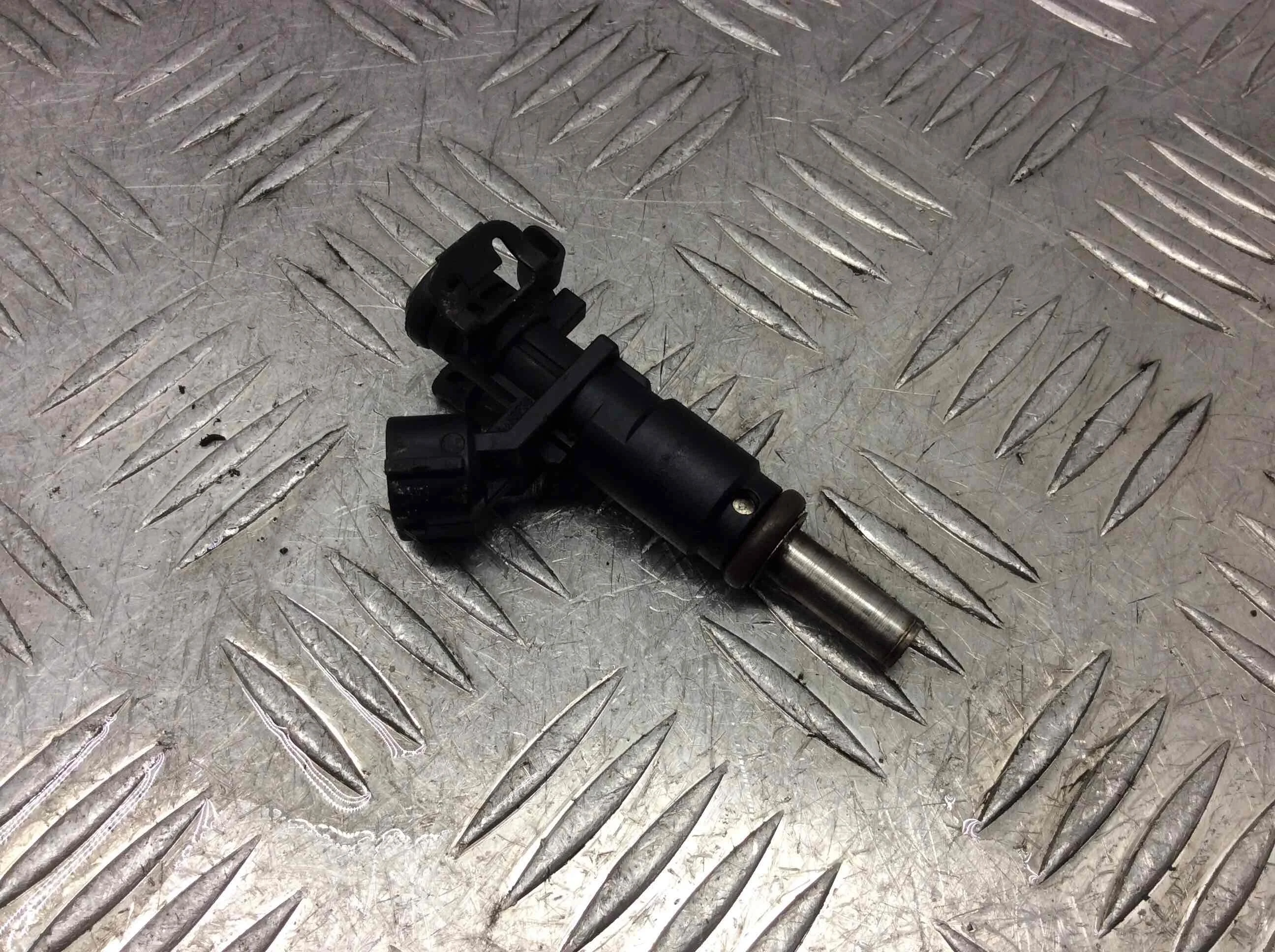 Форсунка Mini Cooper R56 2006 - 2010 бензин 1.6 i Механика Х/б