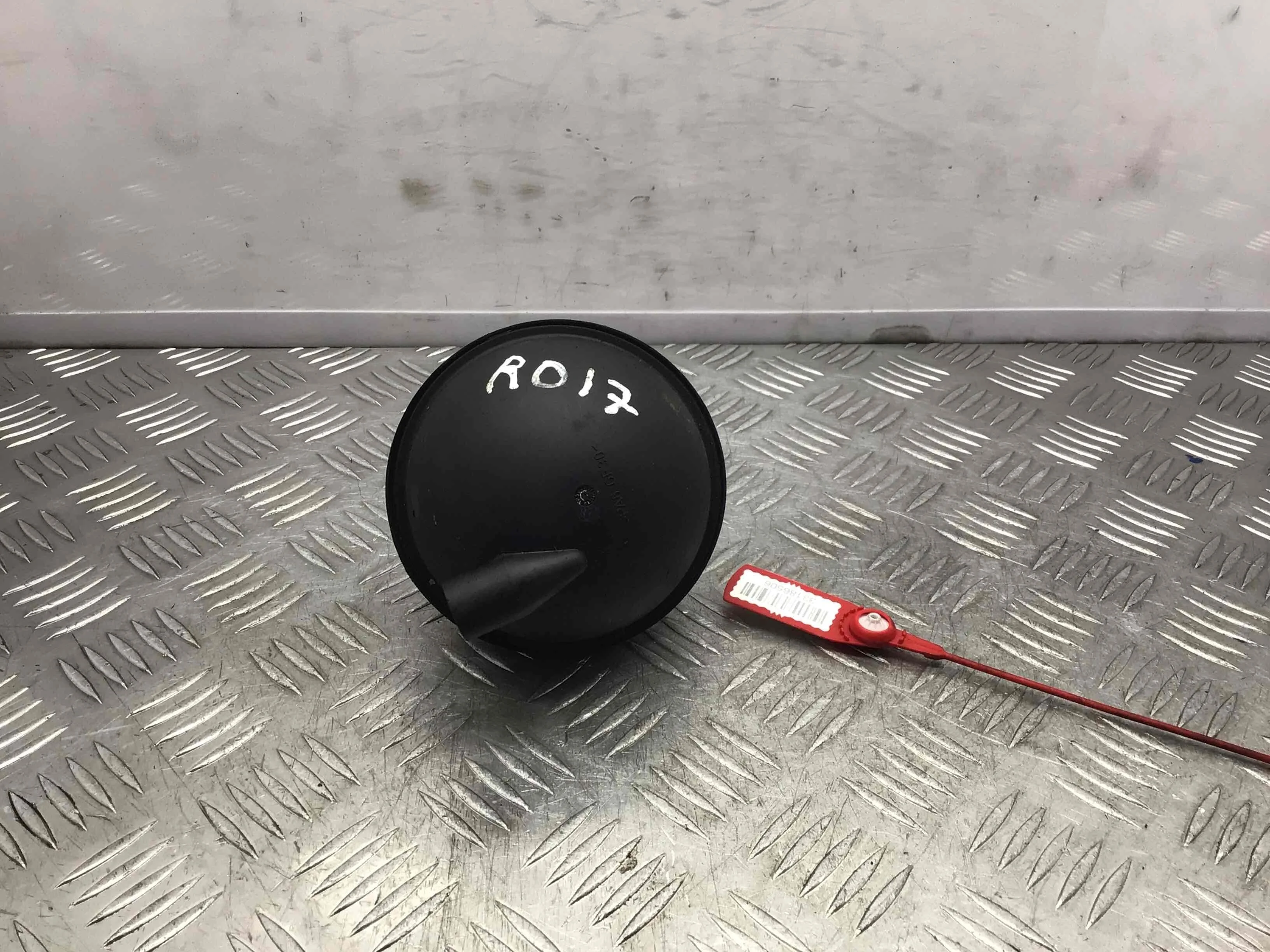 Вакуумный ресивер Volkswagen Golf 4 поколение (1997-2004) дизель 1.9 DTI Механика Х/б