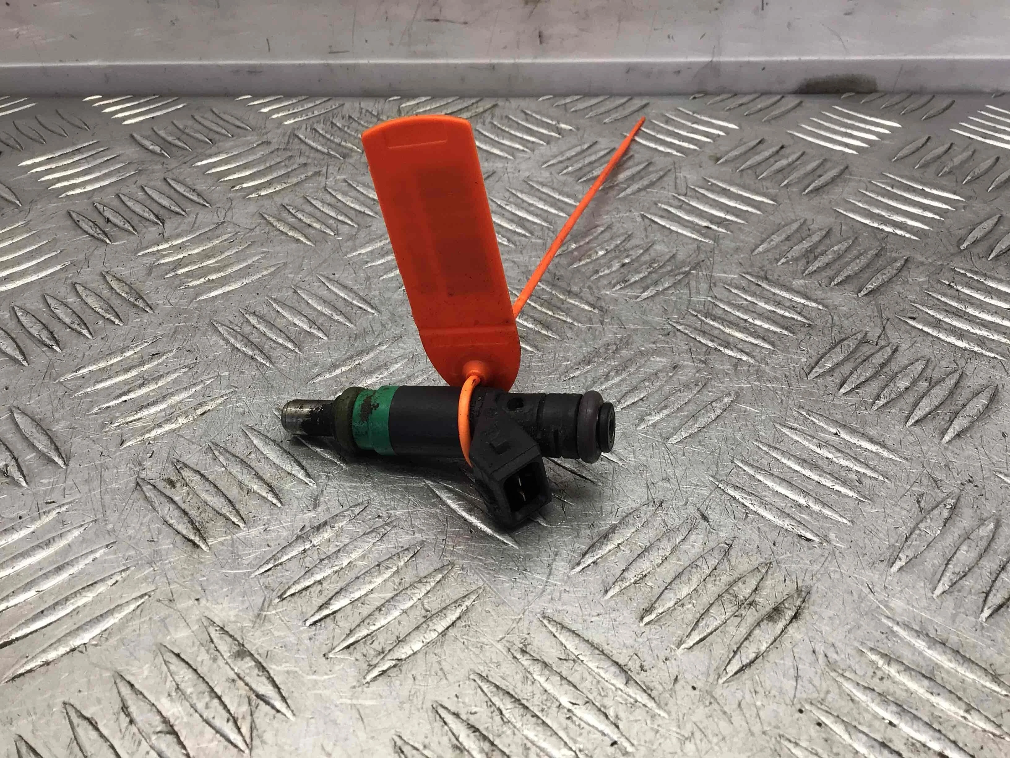 Форсунка Ford Focus 2 поколение (2005-2008) бензин 1.6 i Механика Седан