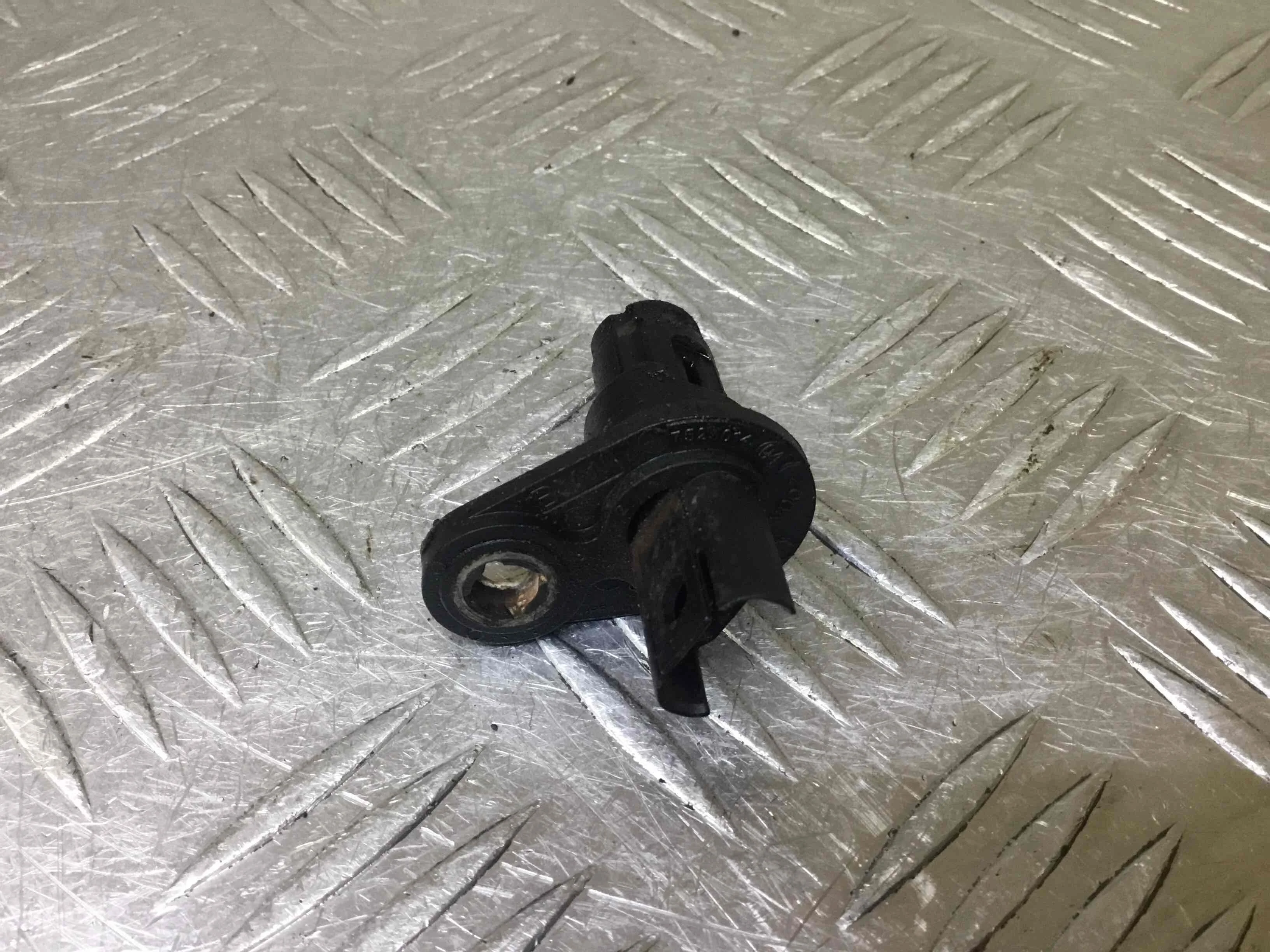 Датчик распредвала BMW 3-Series 3-Series E90/E91/E92/E93 2005 - 2010 бензин 3.0 i Автомат Универсал