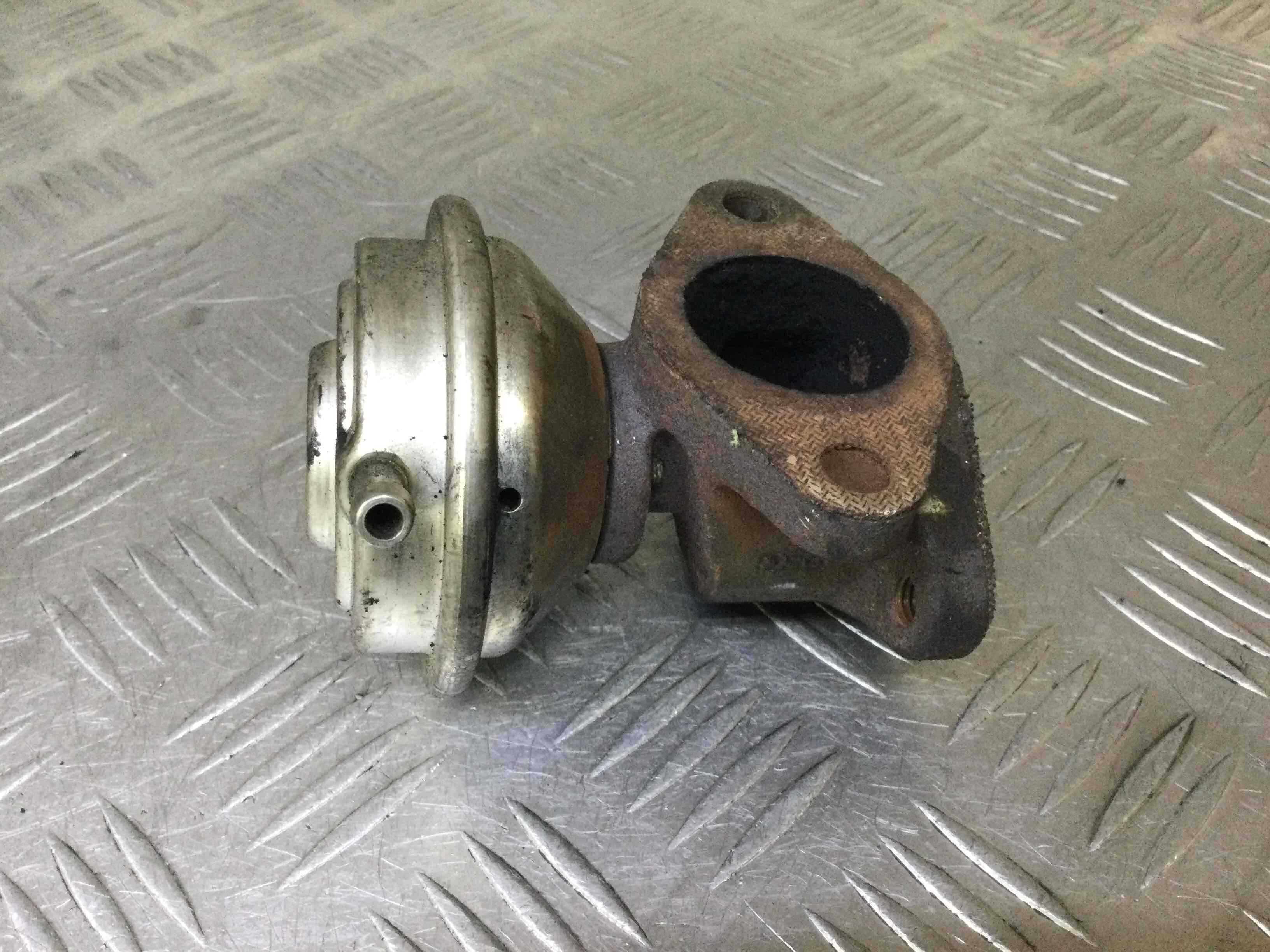 Клапан EGR Audi A4 B6 (2000-2005) дизель 2.5 TDI Механика Седан