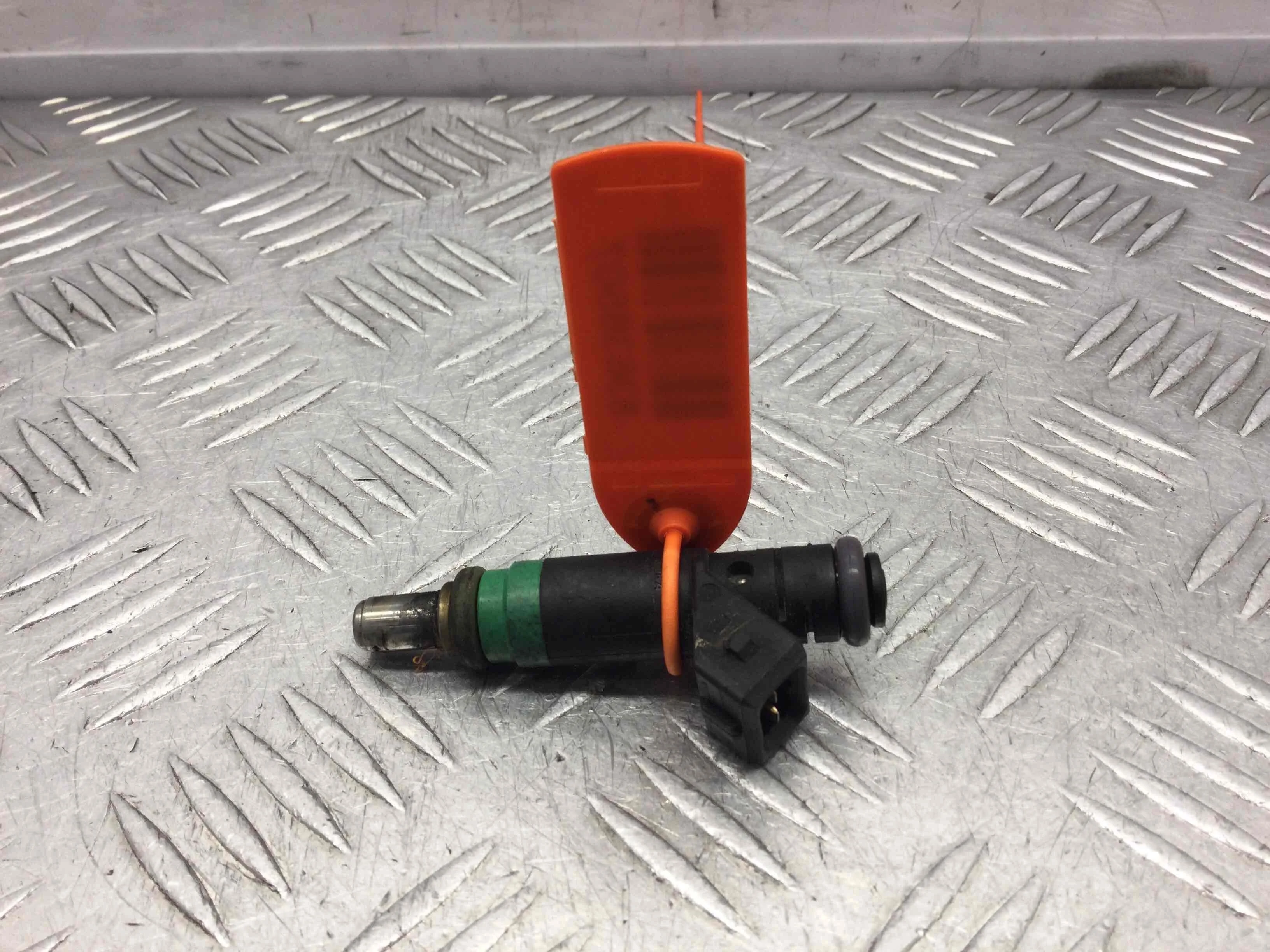 Форсунка Ford Focus 2 поколение (2005-2008) бензин 1.6 i Механика Седан