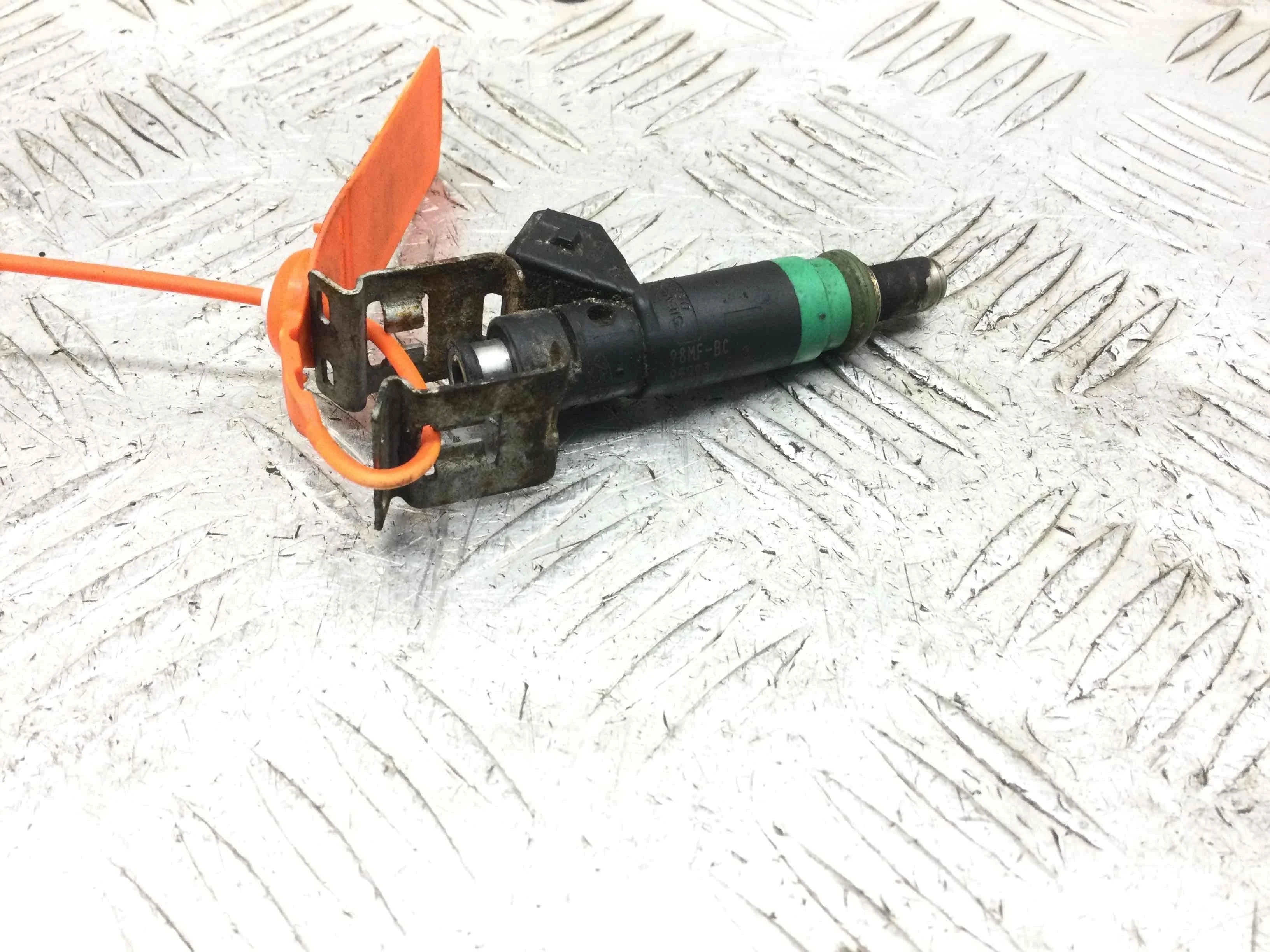 Форсунка Ford Focus 2 поколение (2005-2008) бензин 1.6 i Механика Седан