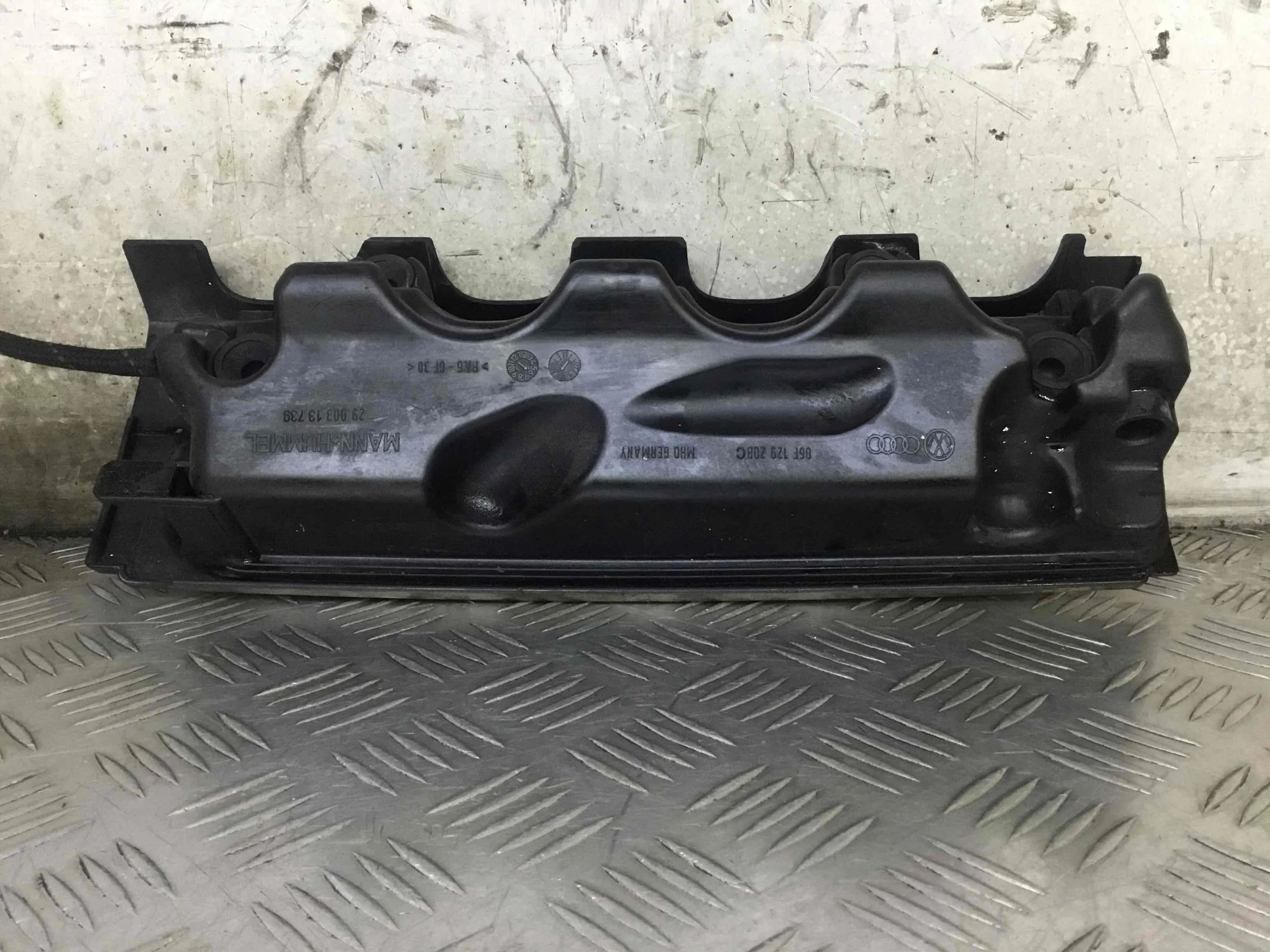 Ресивер воздушный Volkswagen Passat B6 (2005-2010) бензин 2.0 i Механика Седан