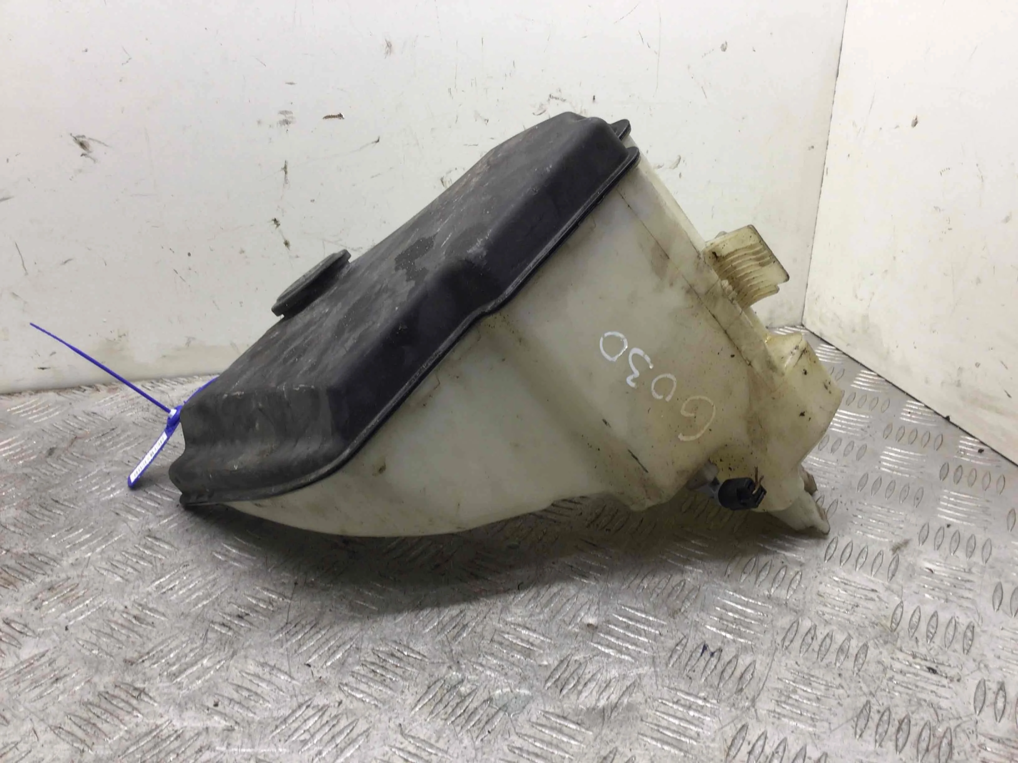 Бачок омывателя BMW 3-Series 3-Series E46 1998 - 2006 бензин 1.8 i Механика Х/б