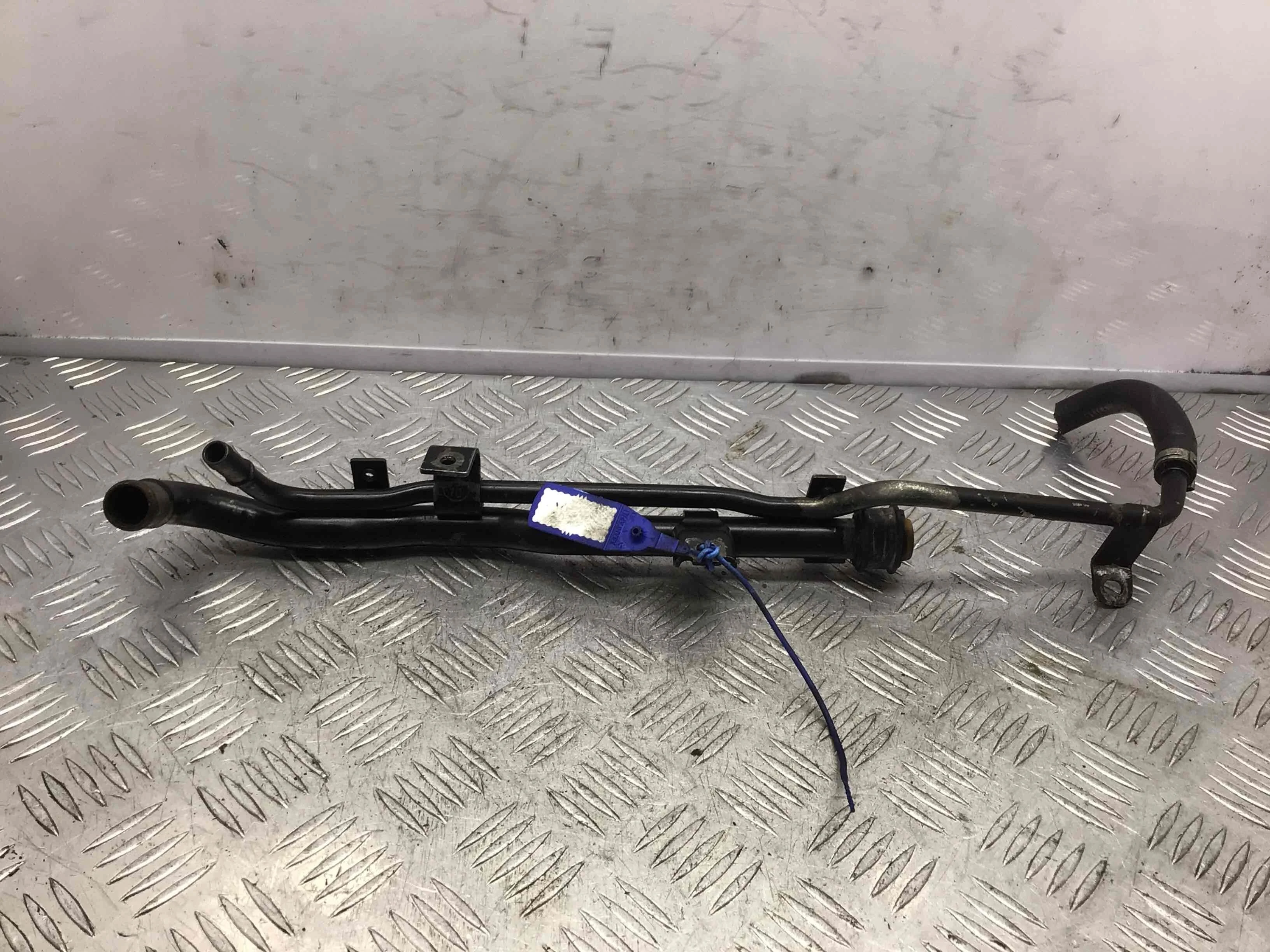 Трубка охлаждающей жидкости металлическая Audi A4 B7 (2004-2008) бензин 1.8 T Вариатор Седан