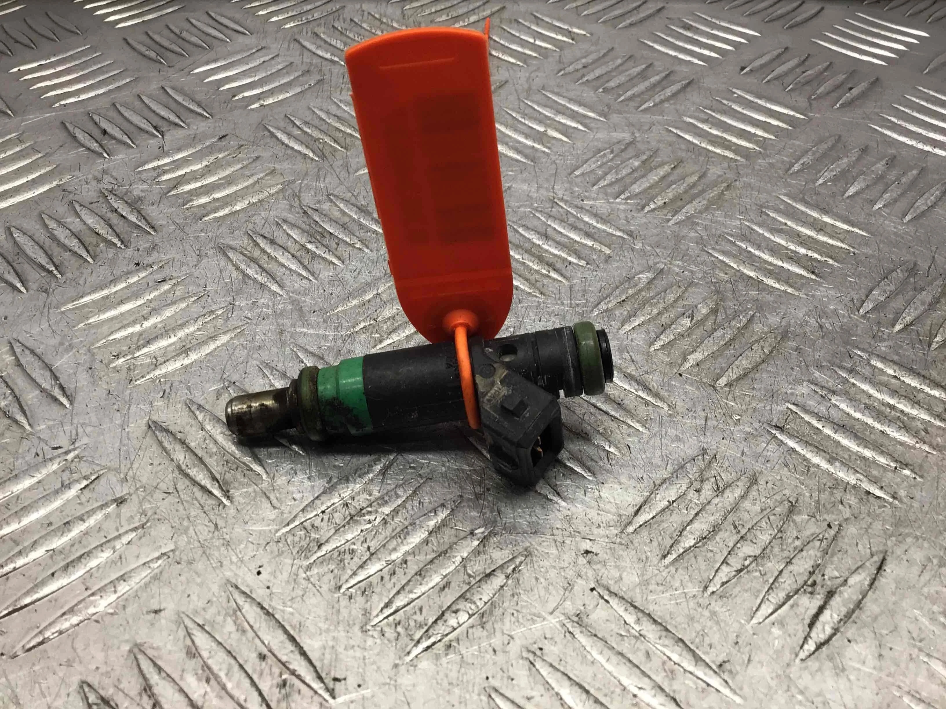 Форсунка Ford Focus 2 поколение (2005-2008) бензин 1.6 i Механика Х/б