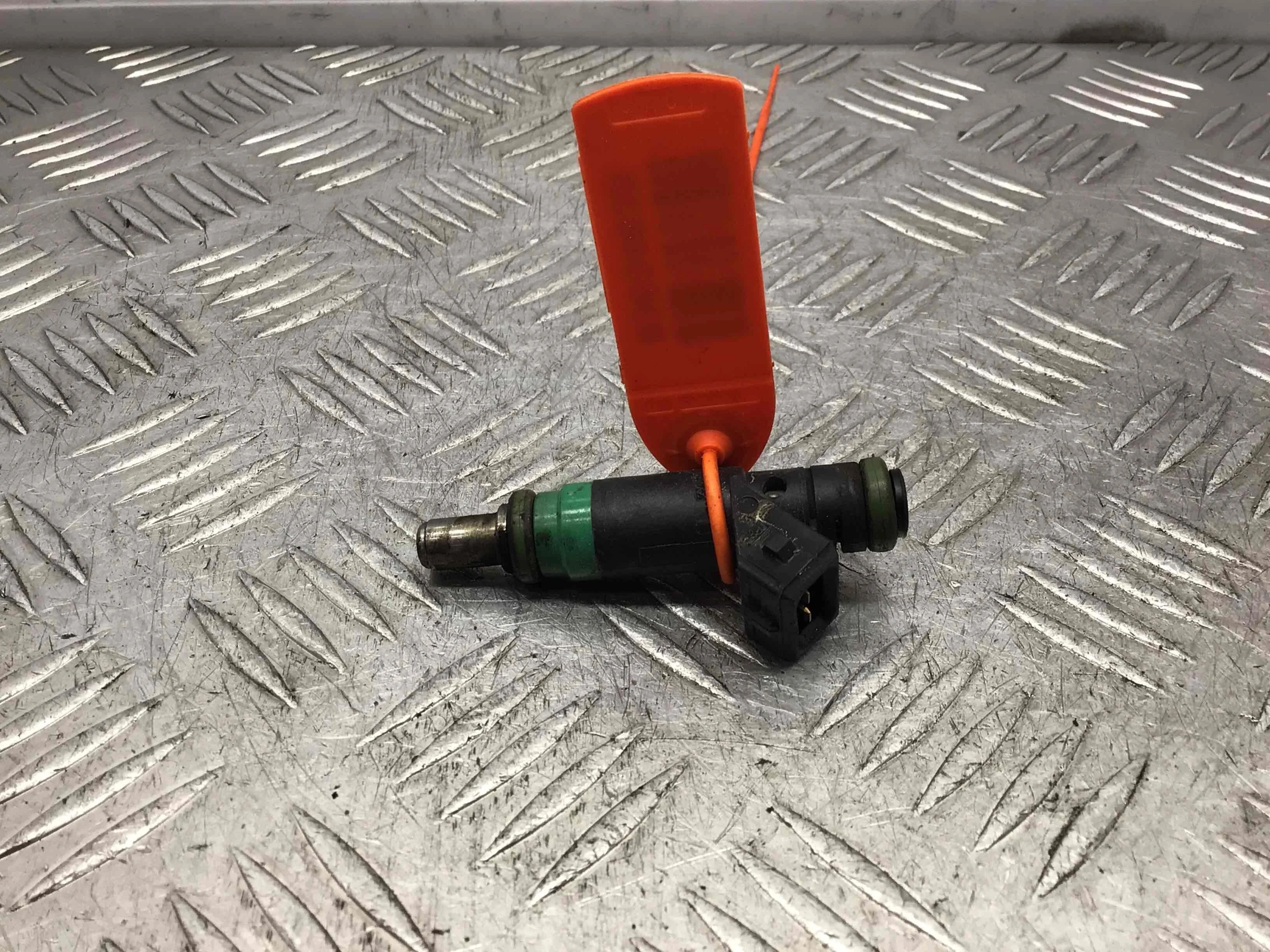 Форсунка Ford Focus 2 поколение (2005-2008) бензин 1.6 i Механика Х/б