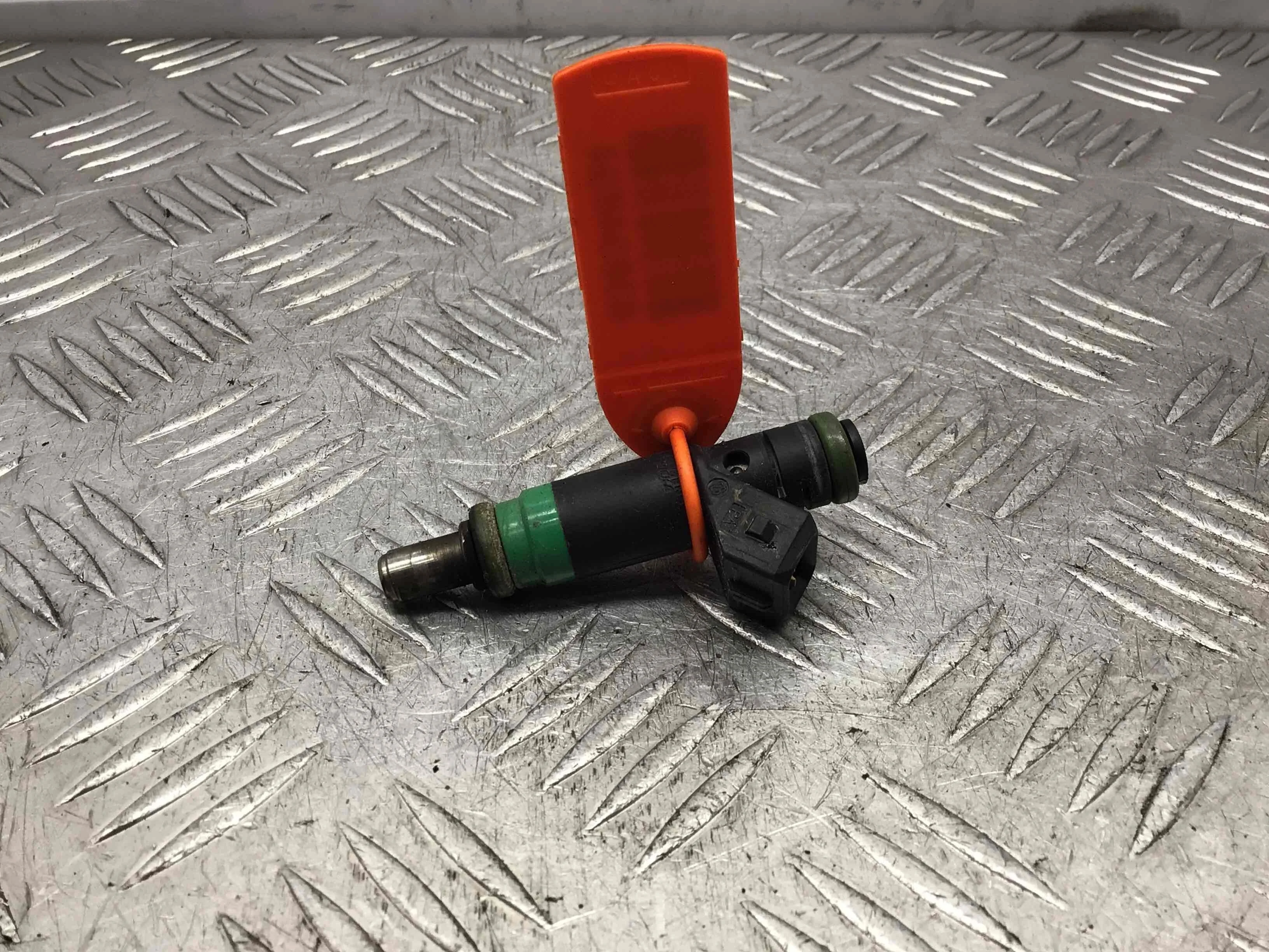 Форсунка Ford Focus 2 поколение (2005-2008) бензин 1.6 i Механика Х/б