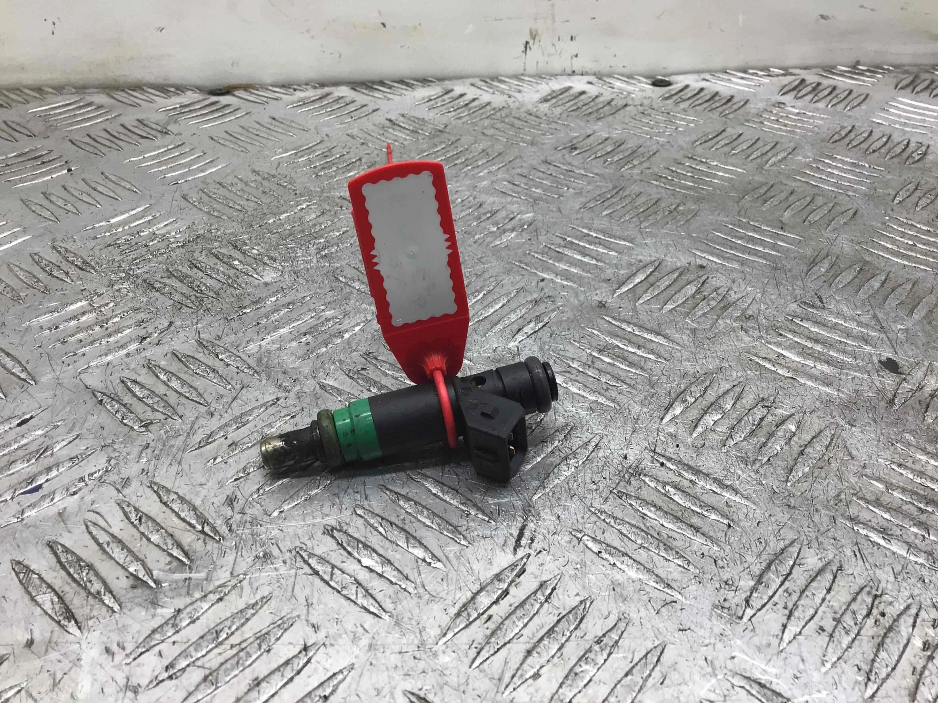 Форсунка Ford Focus 2 поколение (2005-2008) бензин 1.6 i Механика Х/б