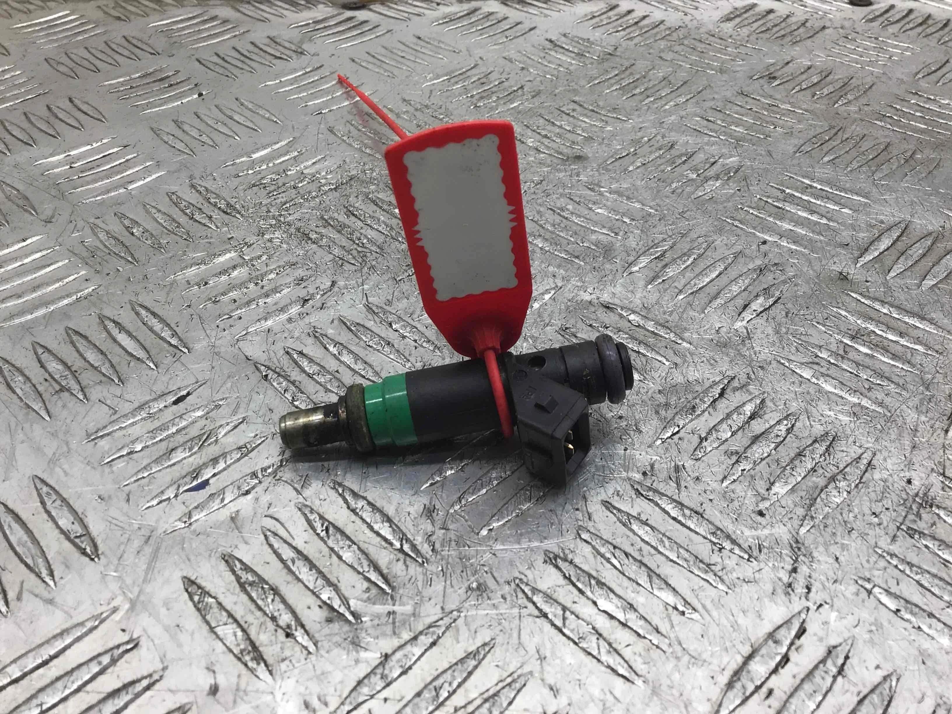 Форсунка Ford Focus 2 поколение (2005-2008) бензин 1.6 i Механика Х/б