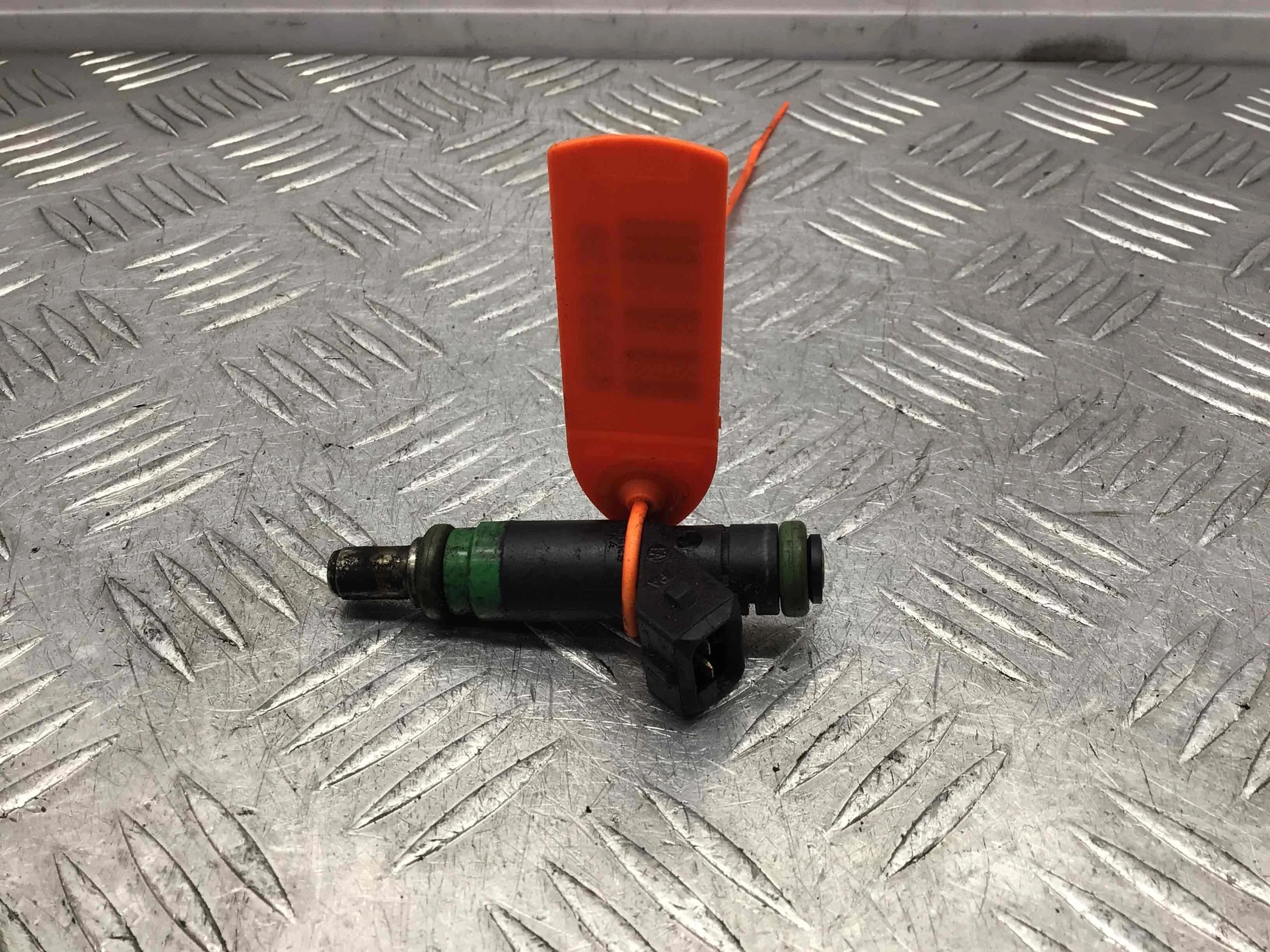 Форсунка Ford Focus 1 поколение [рестайлинг] (2001-2005) бензин 1.6 i Механика Х/б