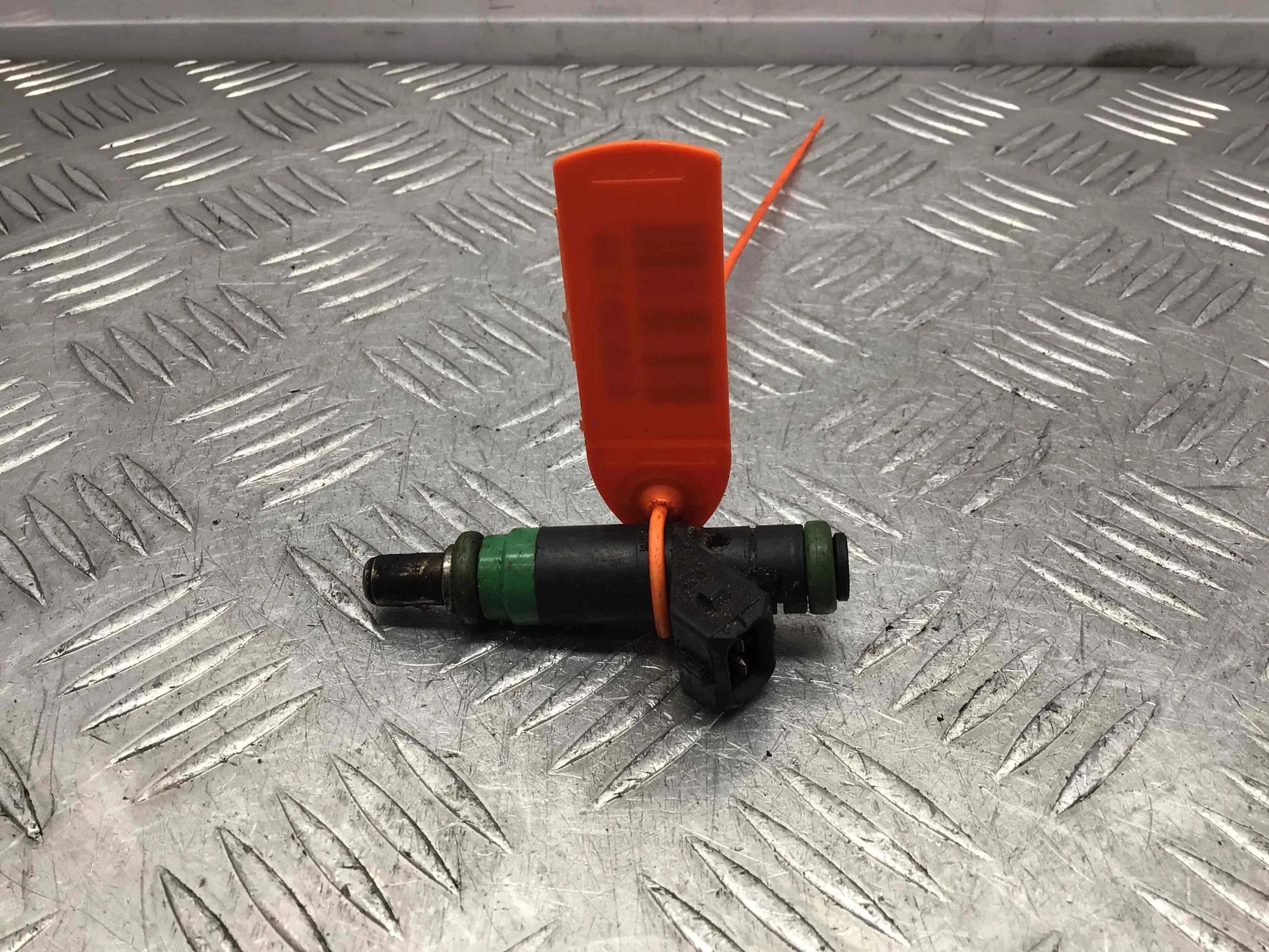 Форсунка Ford Focus 1 поколение [рестайлинг] (2001-2005) бензин 1.6 i Механика Х/б