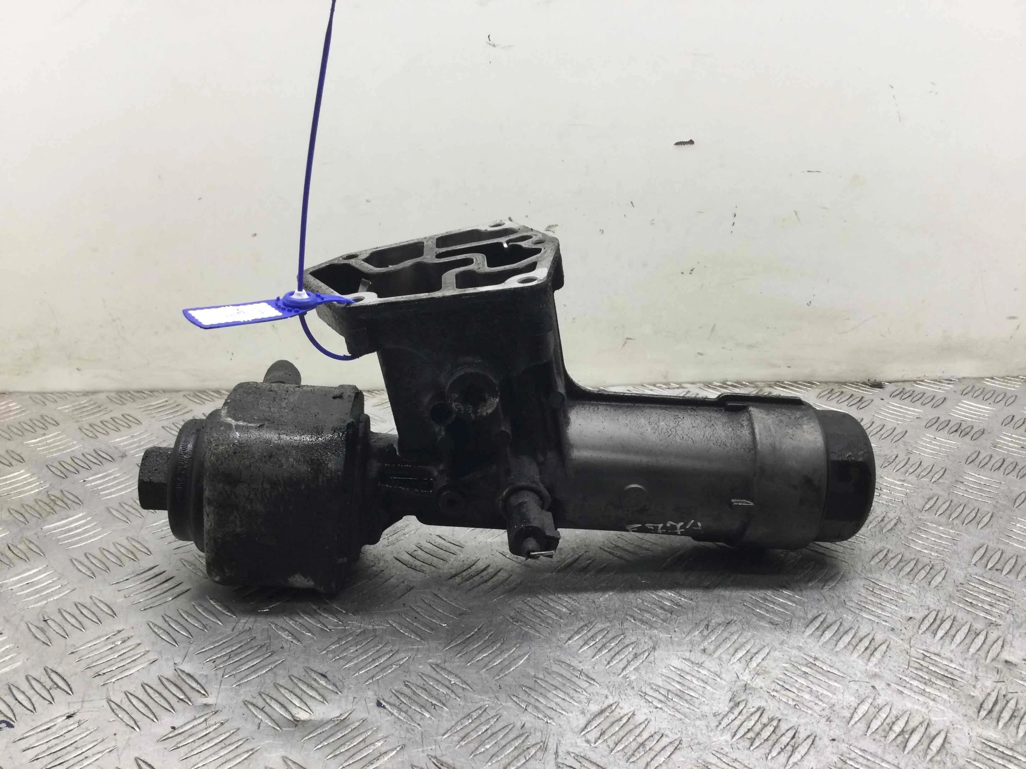 Корпус масляного фильтра Volkswagen Passat B5 (1996-2000) дизель 1.9 TDI Механика Седан