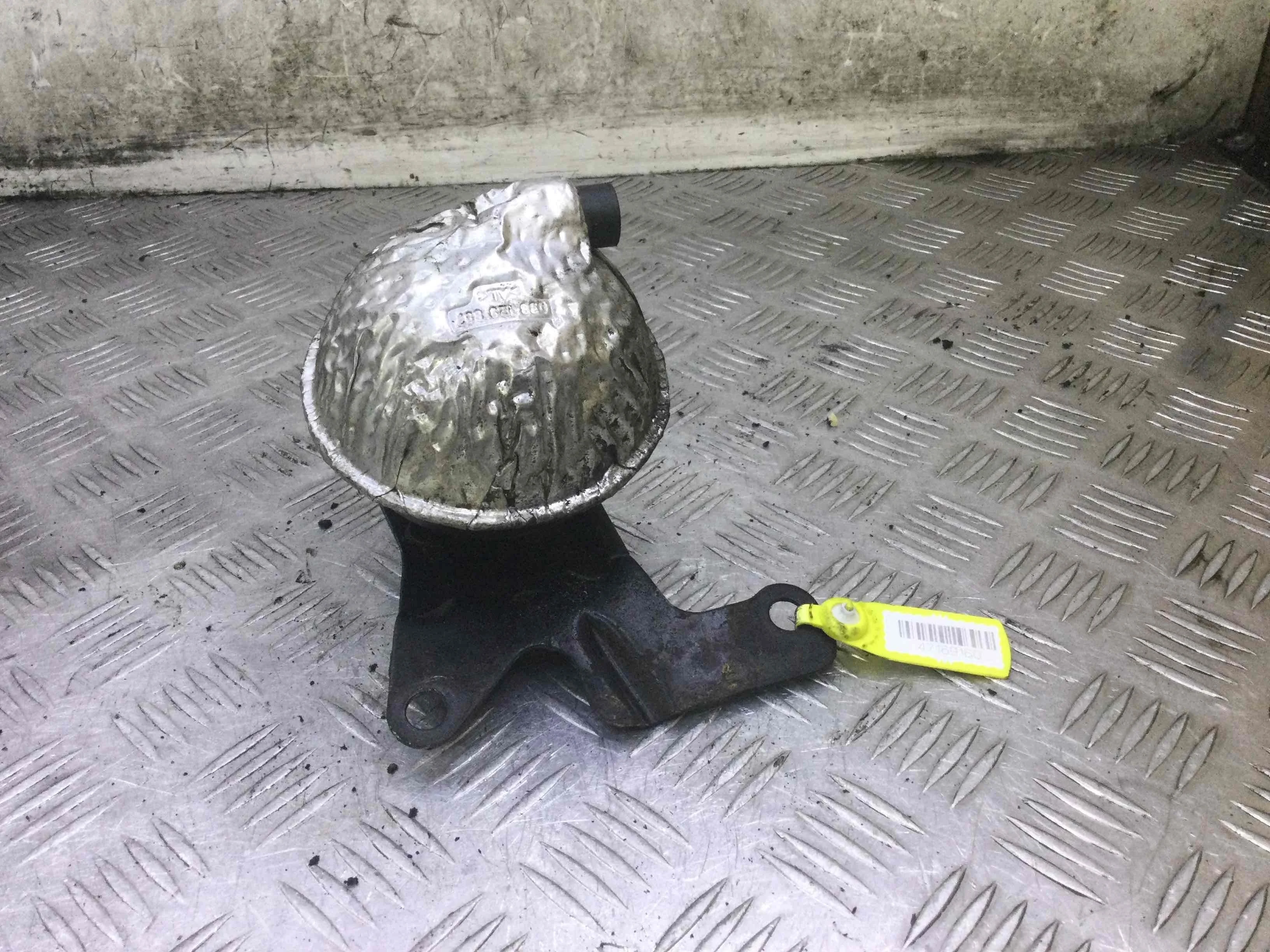 Вакуумный ресивер Volkswagen Passat B5+ [рестайлинг] (2000-2005) дизель 1.9 TDI Механика Седан