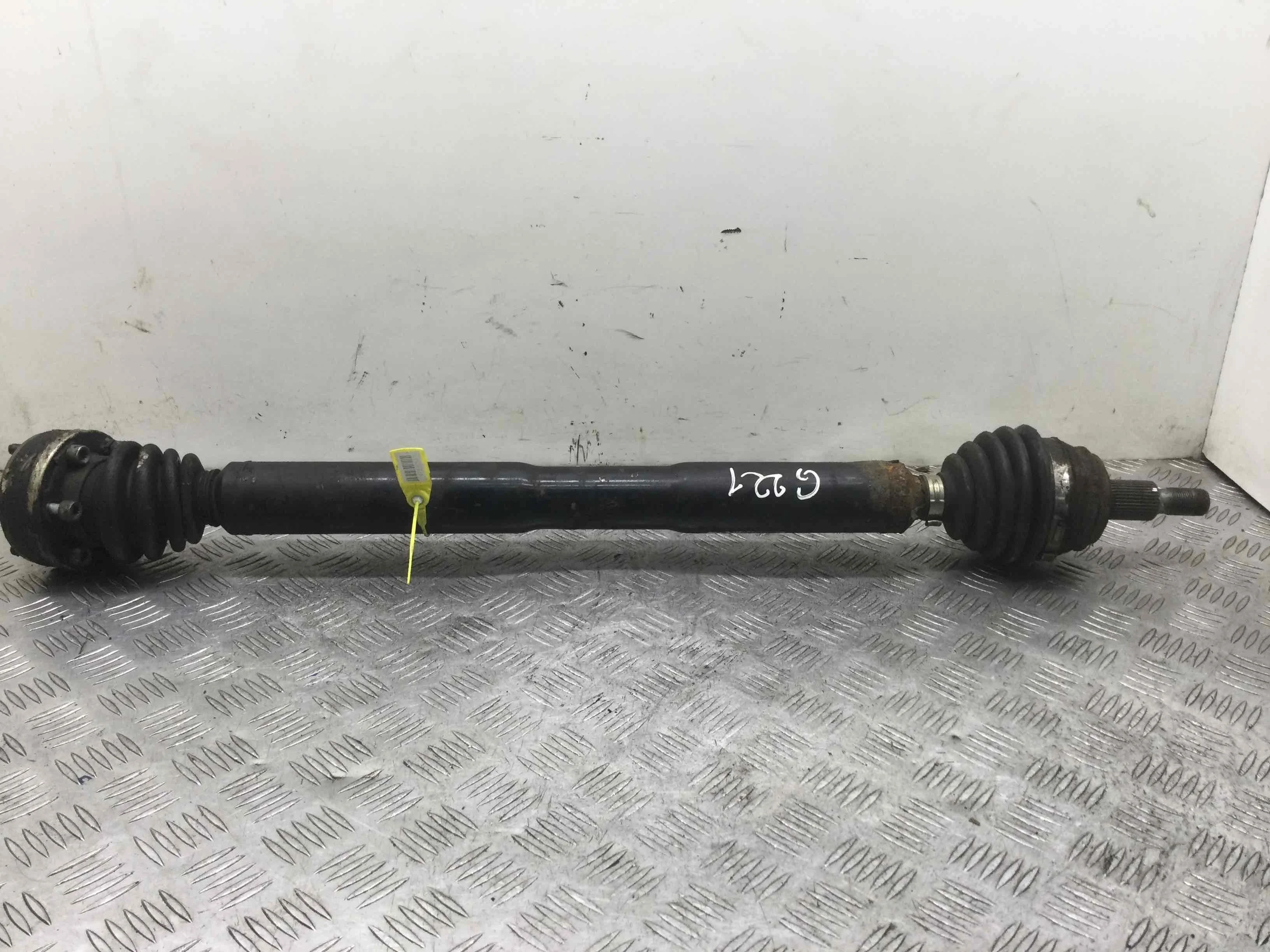 Полуось передняя правая (приводной вал, ШРУС) Audi A3 8L (1996-2000) бензин 1.6 i Механика Х/б