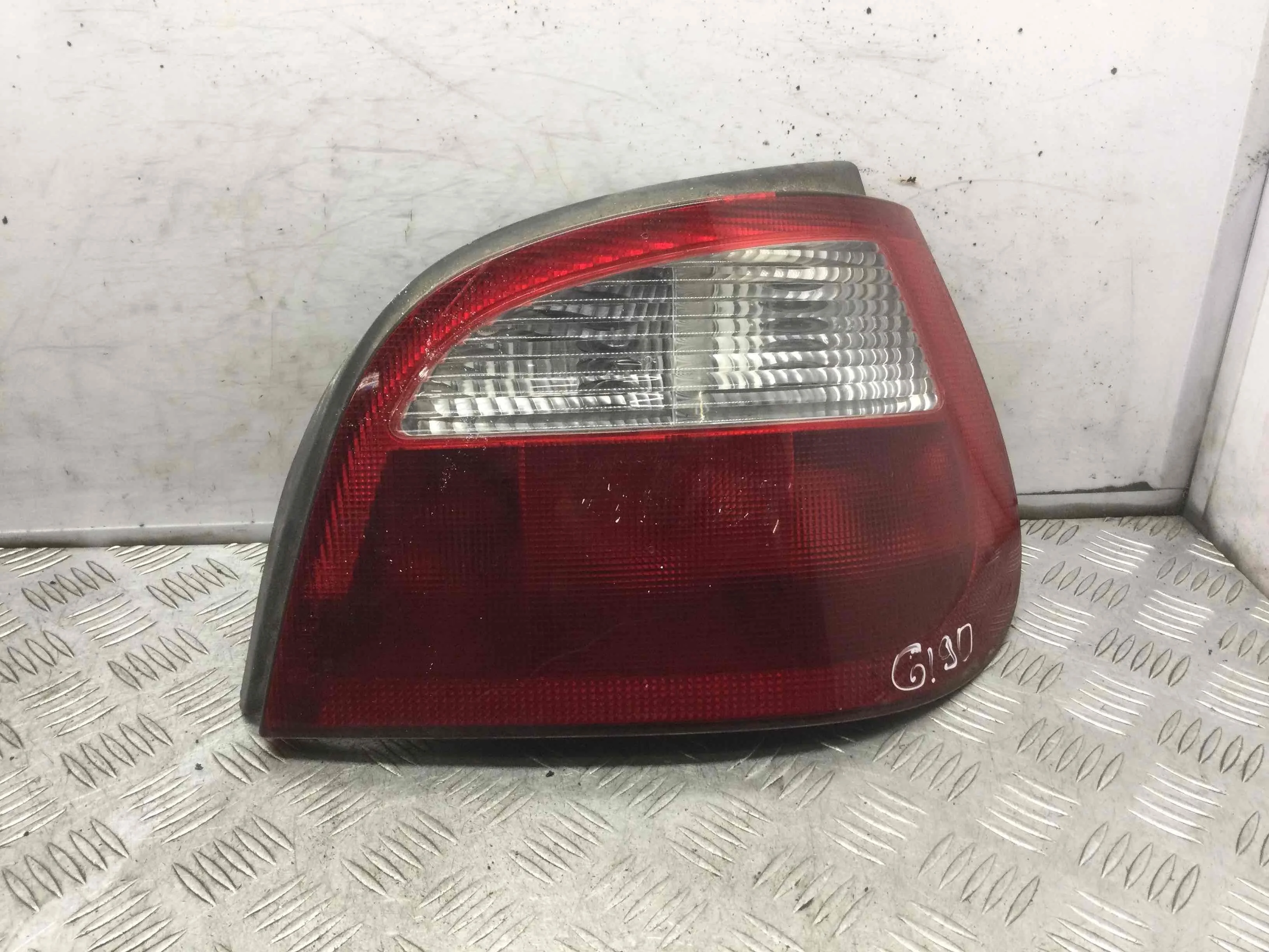 Фонарь задний правый Renault Megane Megane I (KA,LA) 1995 - 2003 бензин 1.6 i Автомат Х/б
