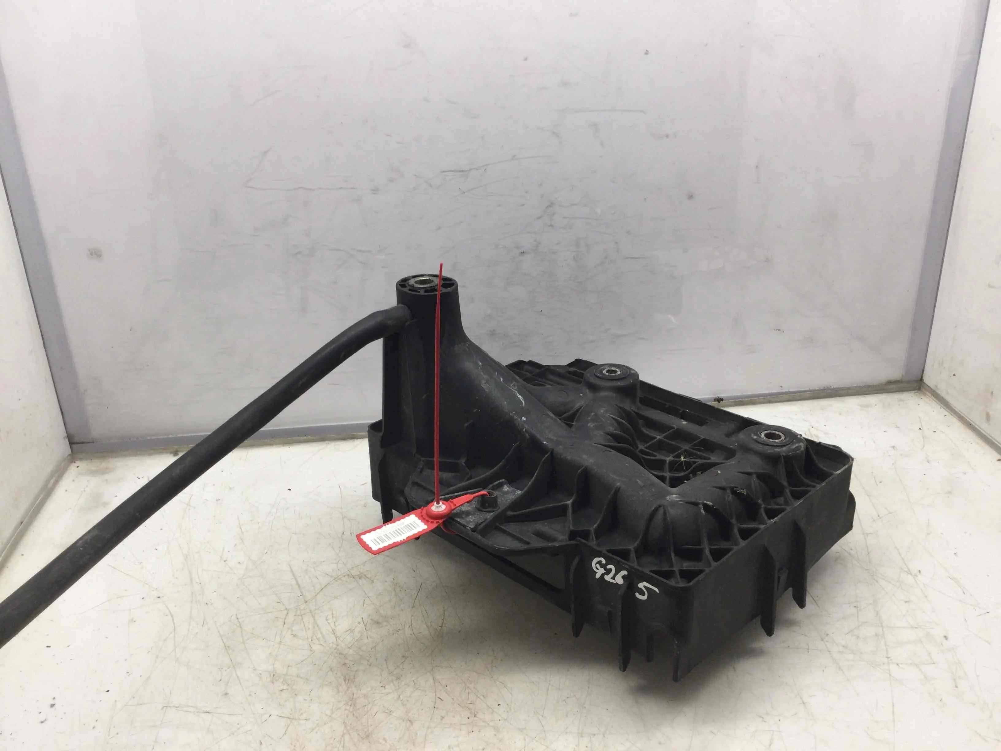 Полка аккумулятора SEAT Ibiza 3 поколение (2001-2006) бензин 1.4 i Автомат Х/б