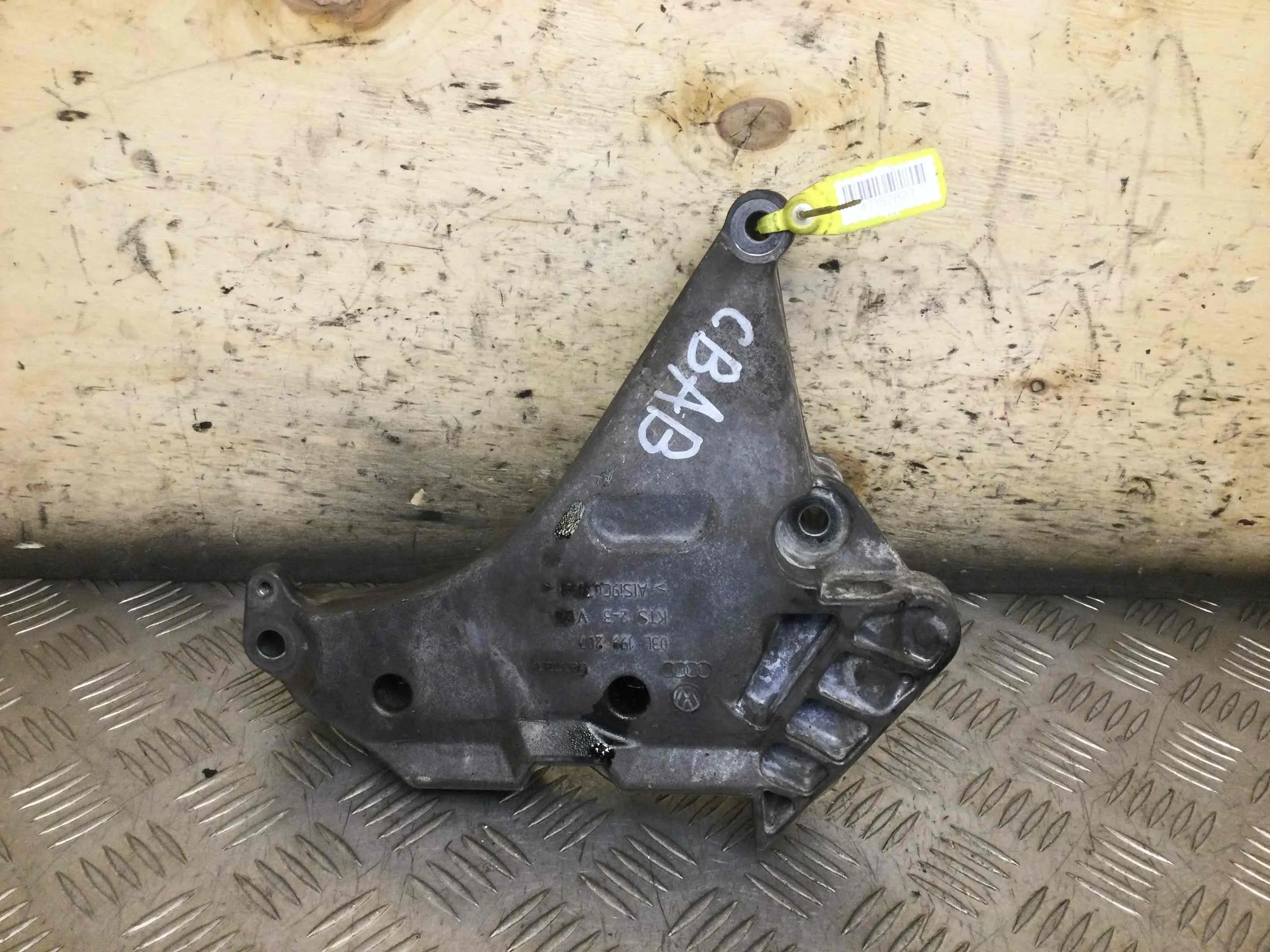 Кронштейн двигателя Volkswagen Golf 6 поколение (2008-2015) дизель 2.0 TDI DSG Х/б