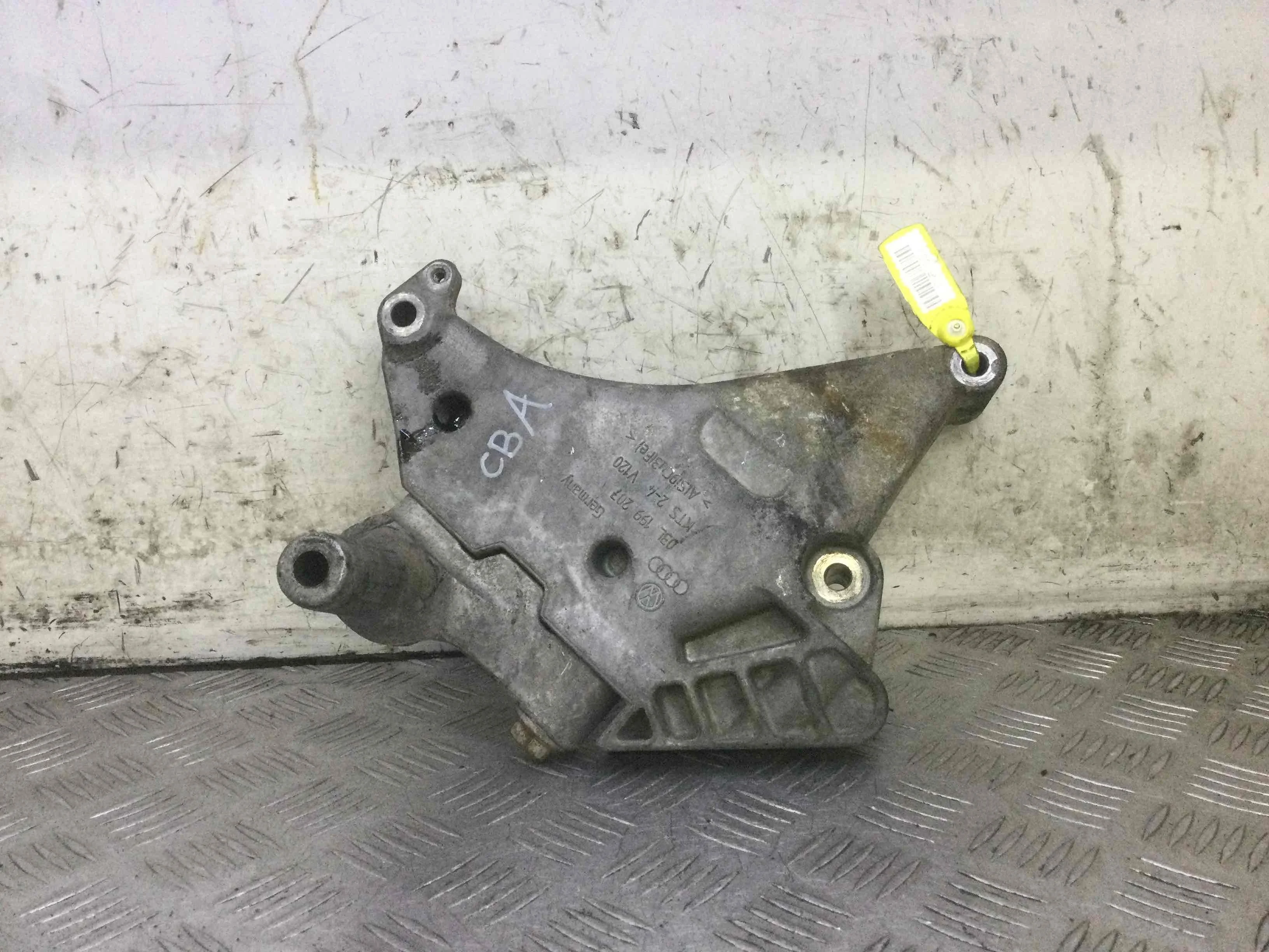 Кронштейн Volkswagen Golf 6 поколение (2008-2015) дизель 2.0 TDI Механика Х/б