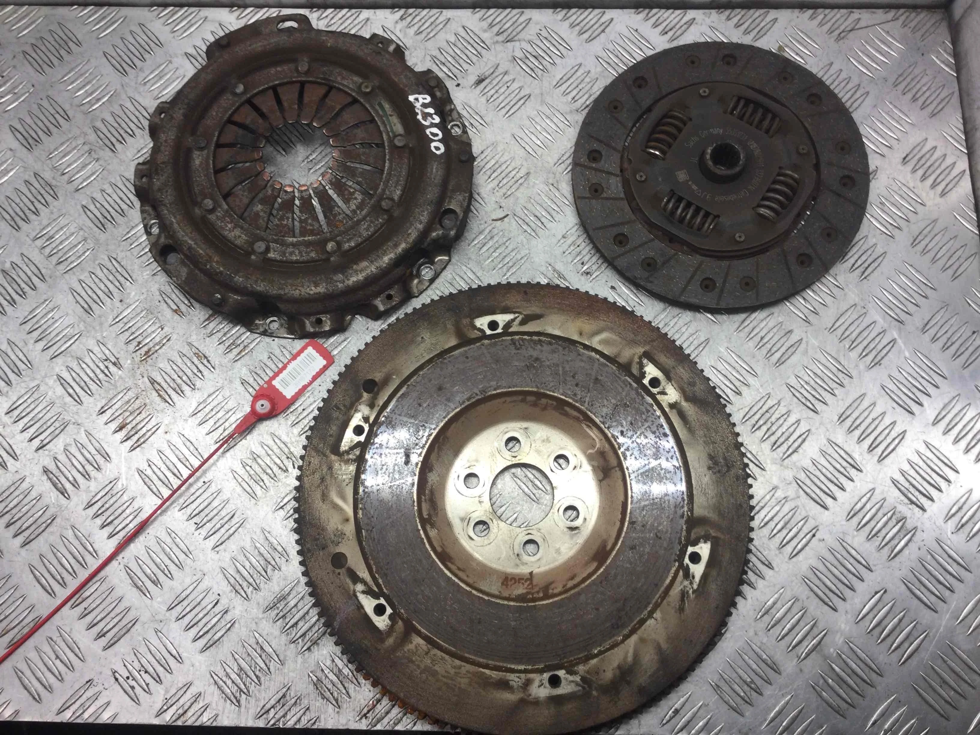 Маховик Opel Corsa D (2006-2011) бензин 1.2  Механика Х/б