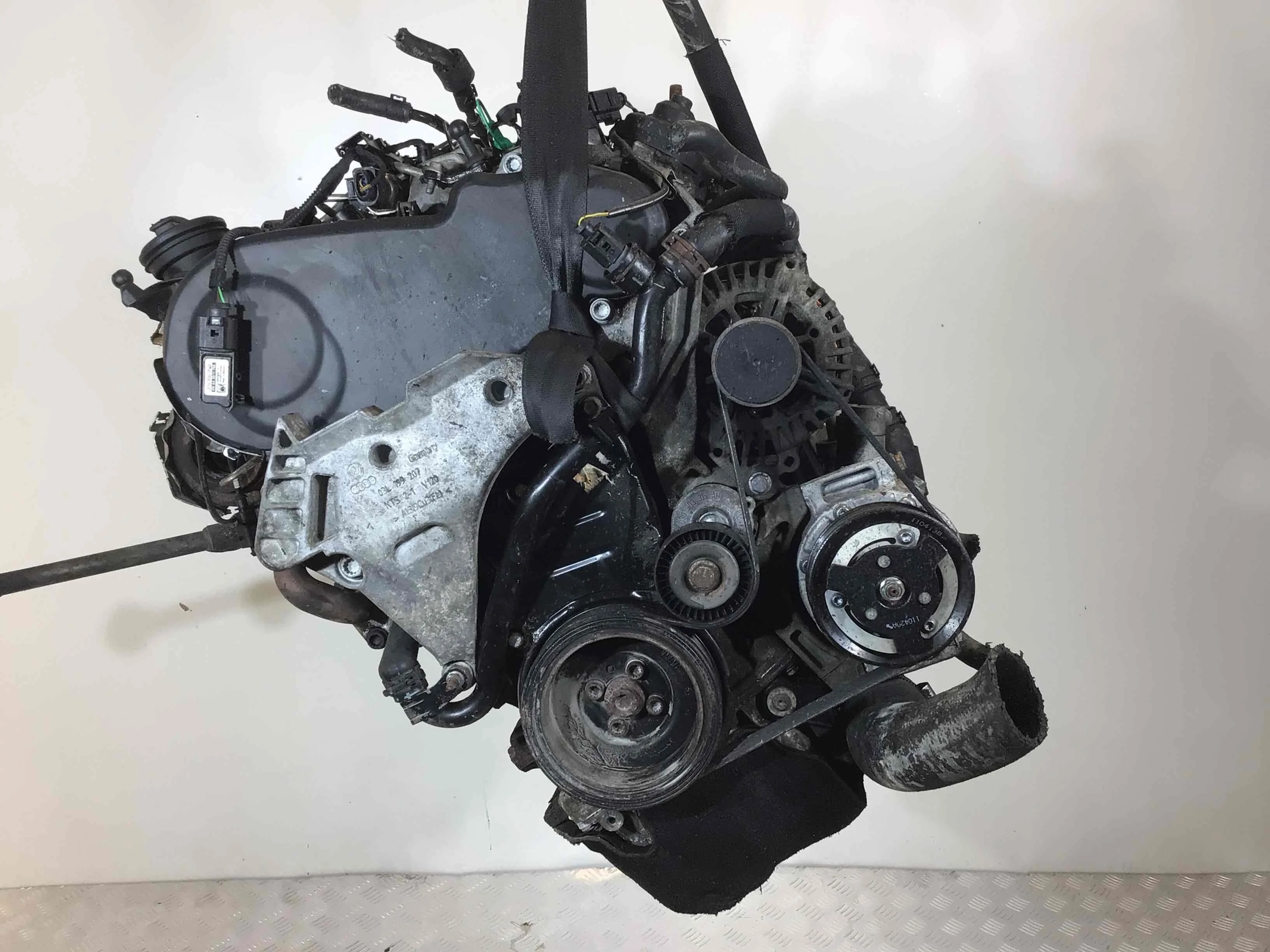 Двигатель Volkswagen Tiguan 1 поколение (2007-2011) дизель 2.0 TDI Механика Х/б