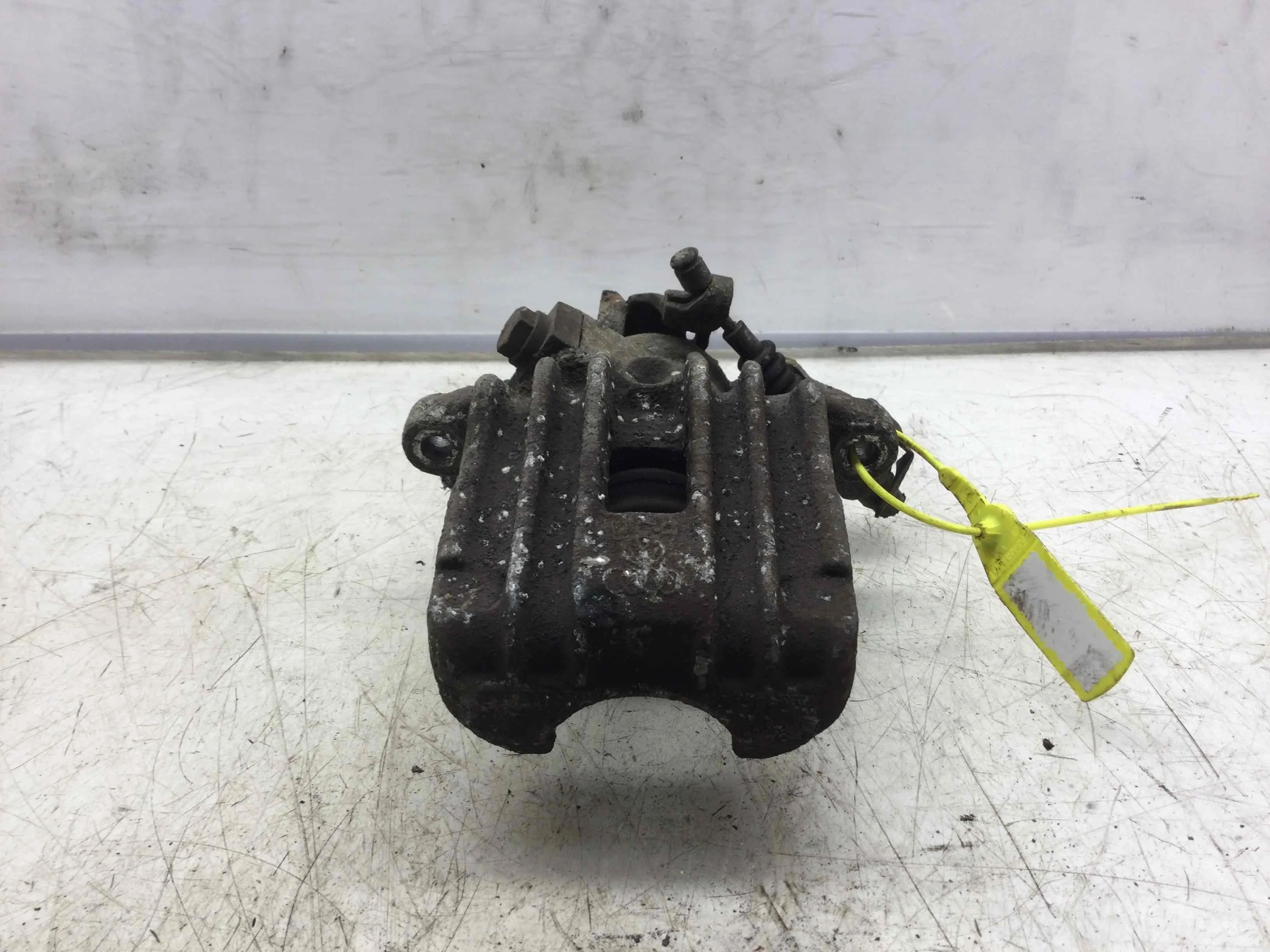 Суппорт задний левый Audi A3 8L (1996-2000) бензин 1.8 i Автомат Х/б