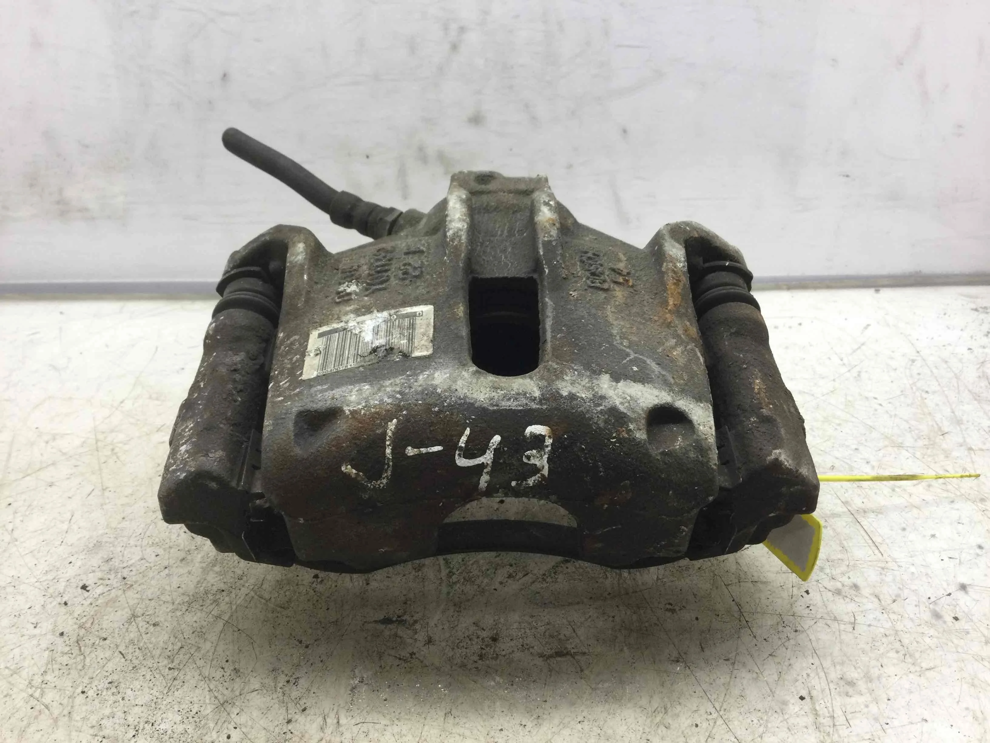 Суппорт передний правый Peugeot 206 1 поколение (1998-2003) бензин 1.6  Механика Х/б