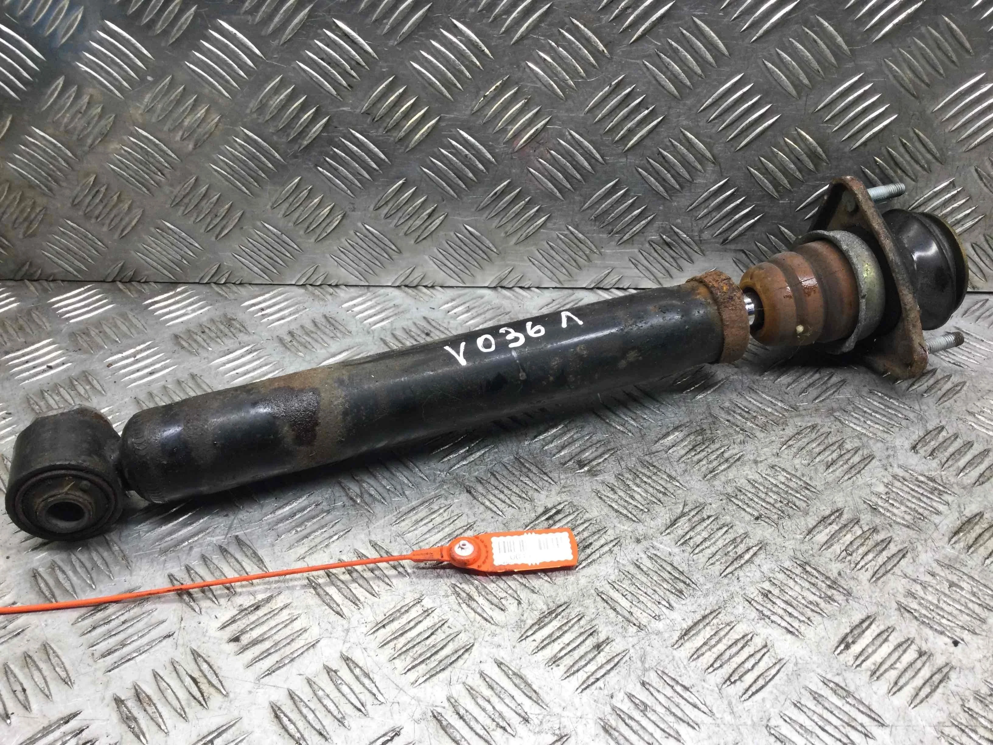 Амортизатор задний левый BMW 5-Series 5-Series E39 1995 - 2004 бензин 2.0  Механика Универсал