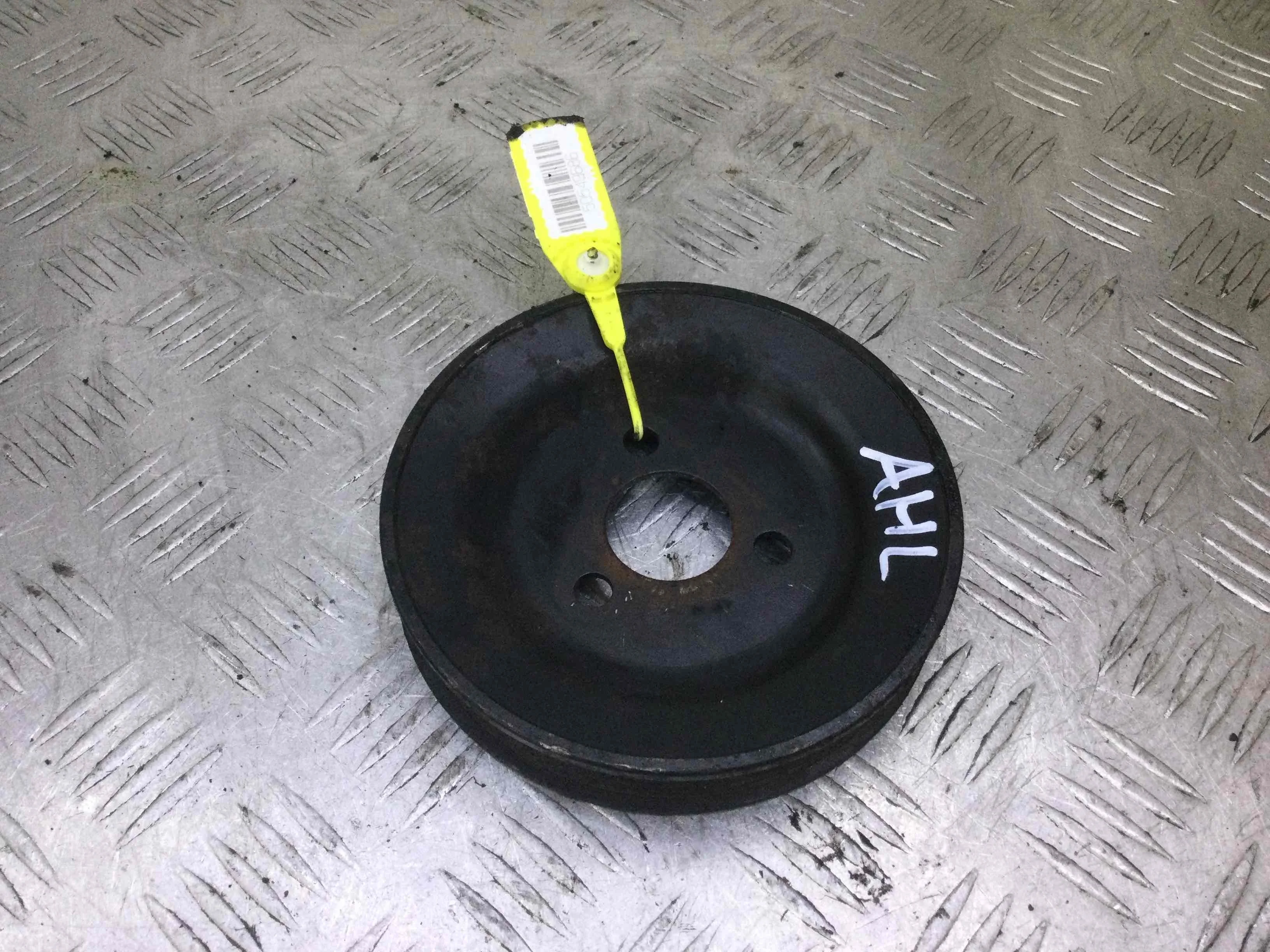 Шкив помпы Volkswagen Passat B5 (1996-2000) бензин 1.6  Механика Седан