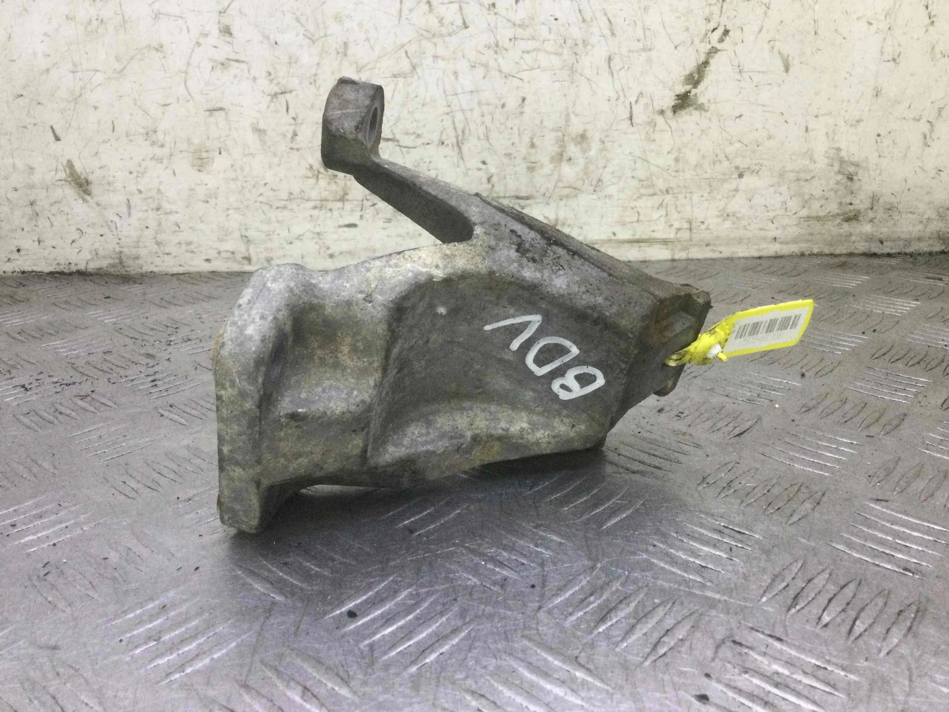 Кронштейн Audi A4 B6 (2000-2005) бензин 2.4 i Вариатор Седан