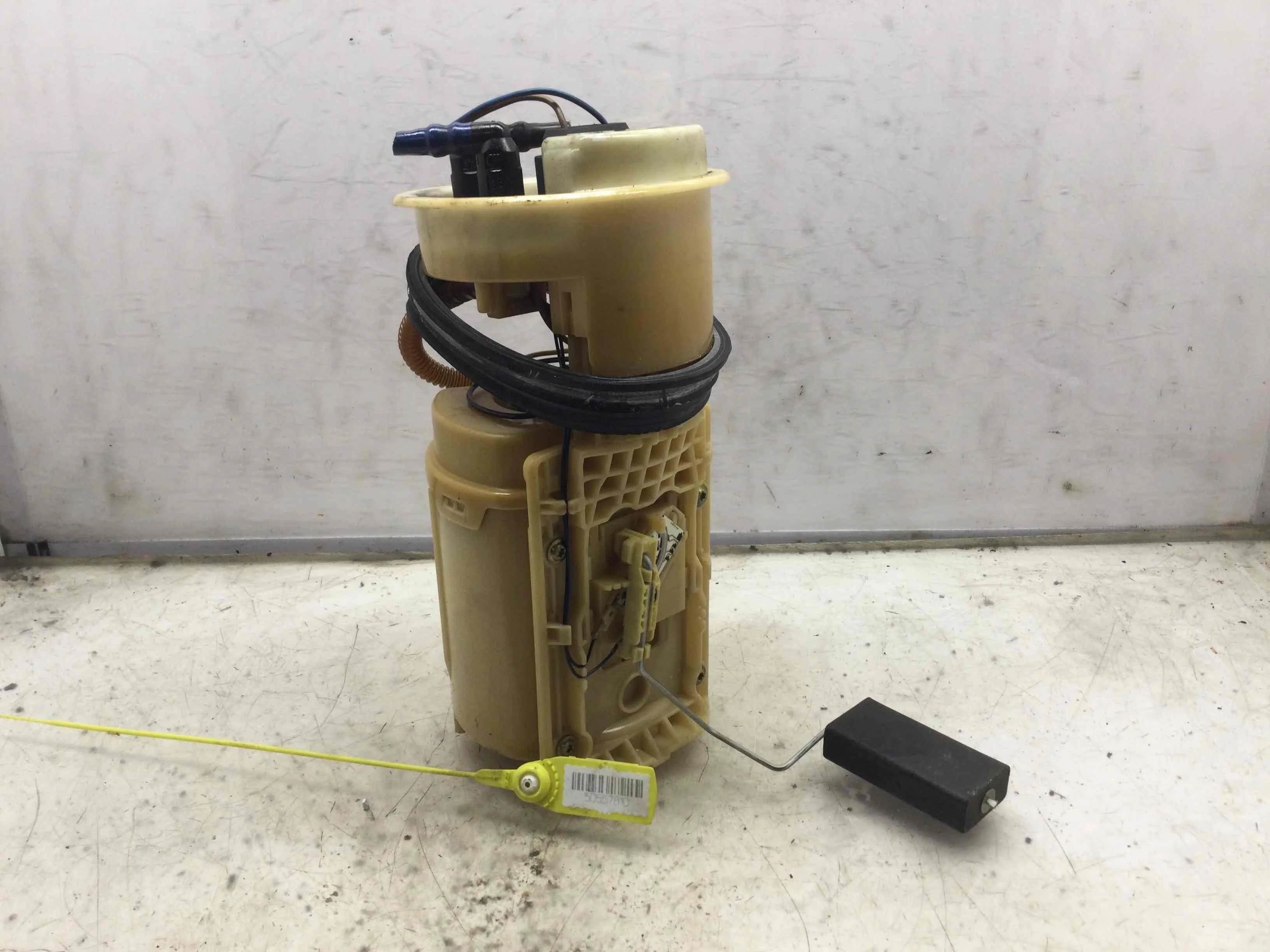 Насос топливный Volkswagen Golf 4 поколение (1997-2004) бензин 1.6 i Механика Х/б