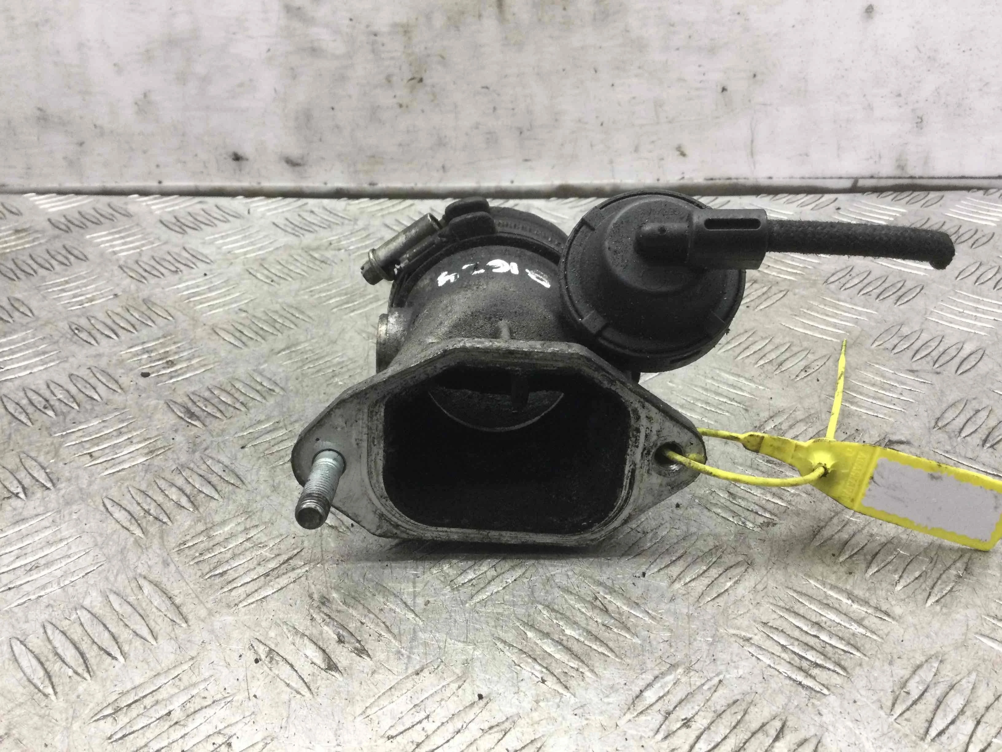 Заслонка дроссельная Audi A4 B6 (2000-2005) дизель 2.5  Механика Седан