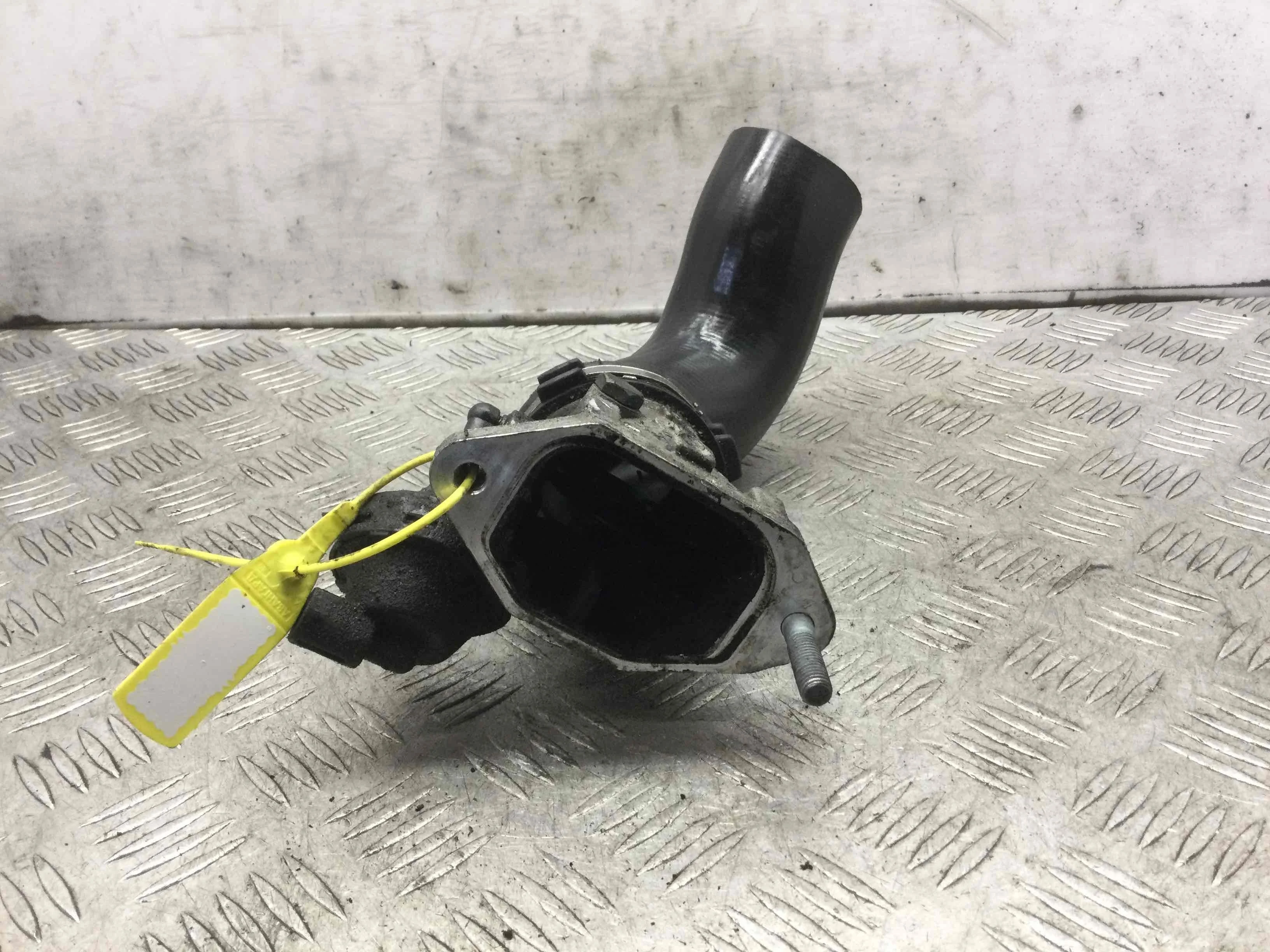 Заслонка дроссельная Audi A6 C5/4B (1997-2004) дизель 2.5  Механика Седан