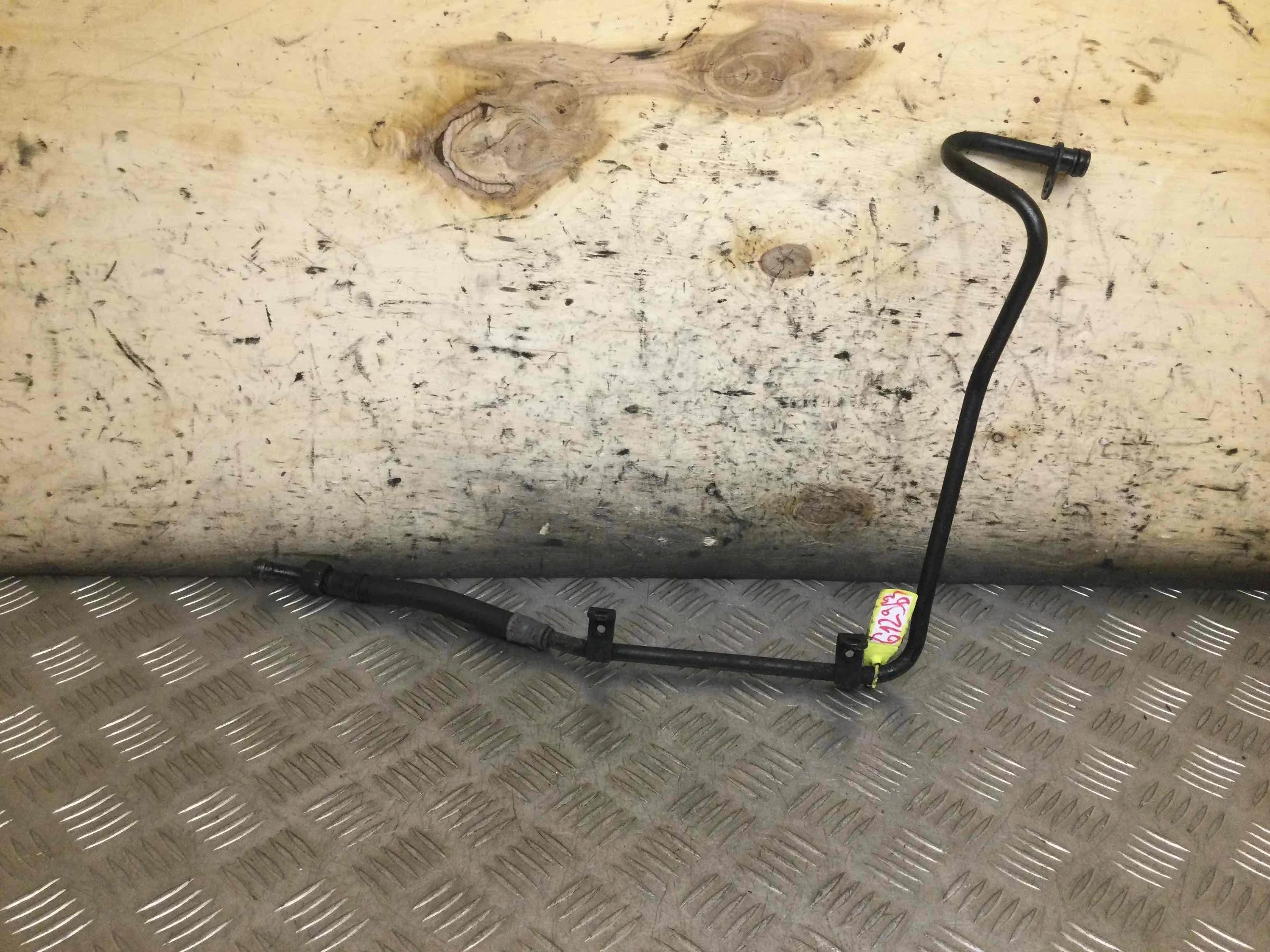 Трубка охлаждающей жидкости металлическая Mercedes ML W163 (1997-2001) дизель 2.7  Автомат