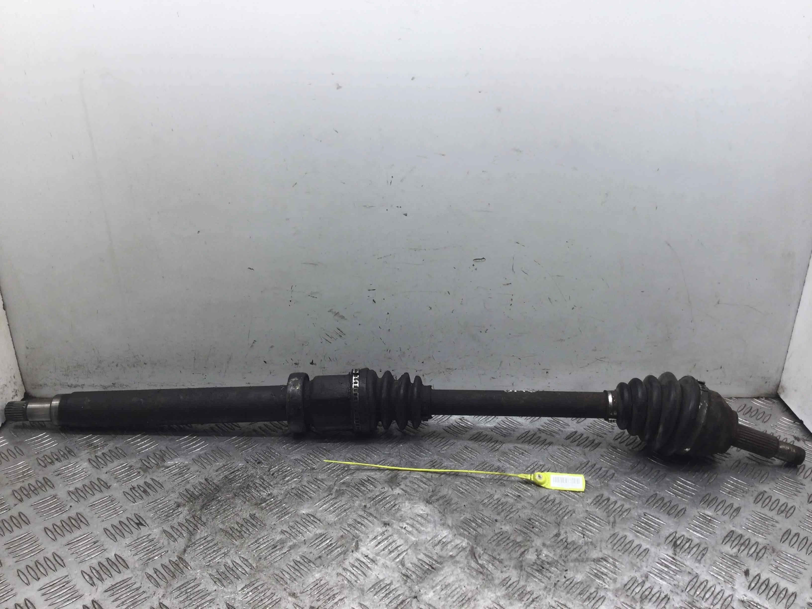 Полуось передняя правая (приводной вал, ШРУС) Ford Focus 1 поколение (1998-2001) бензин 1.8  Механика Х/б