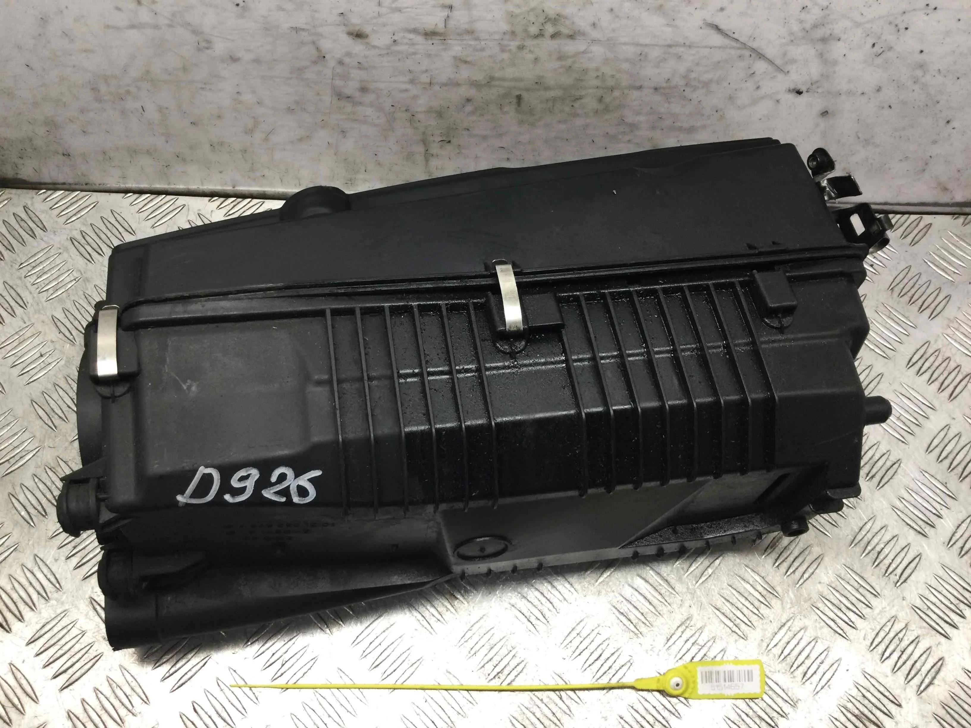 Корпус воздушного фильтра Mercedes C-klasse W203/S203/CL203 (2000-2004) дизель 2.2 CDI Механика Седан