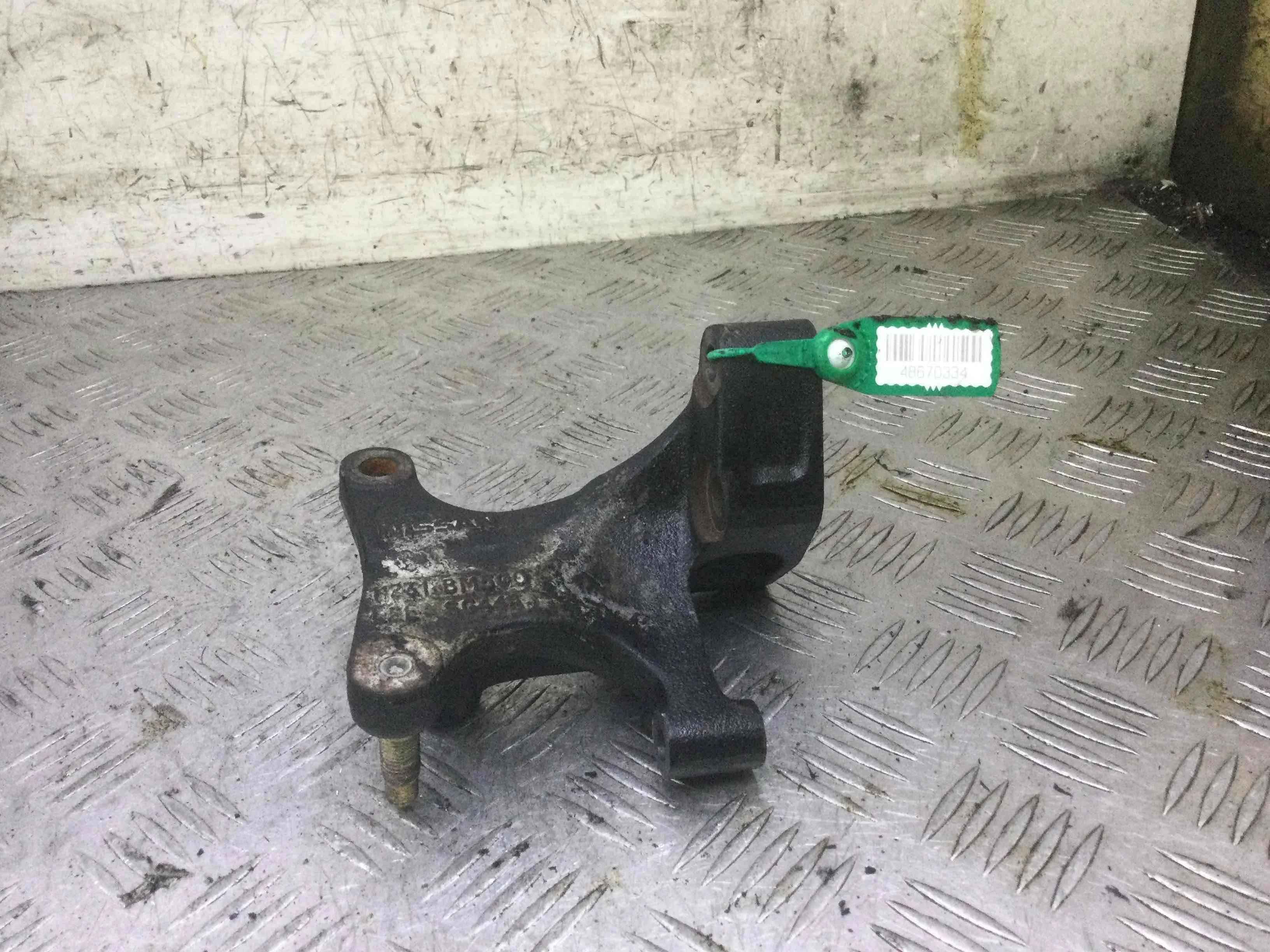 Кронштейн Nissan Almera N16 [рестайлинг] (2003-2006) бензин 1.5 i Механика