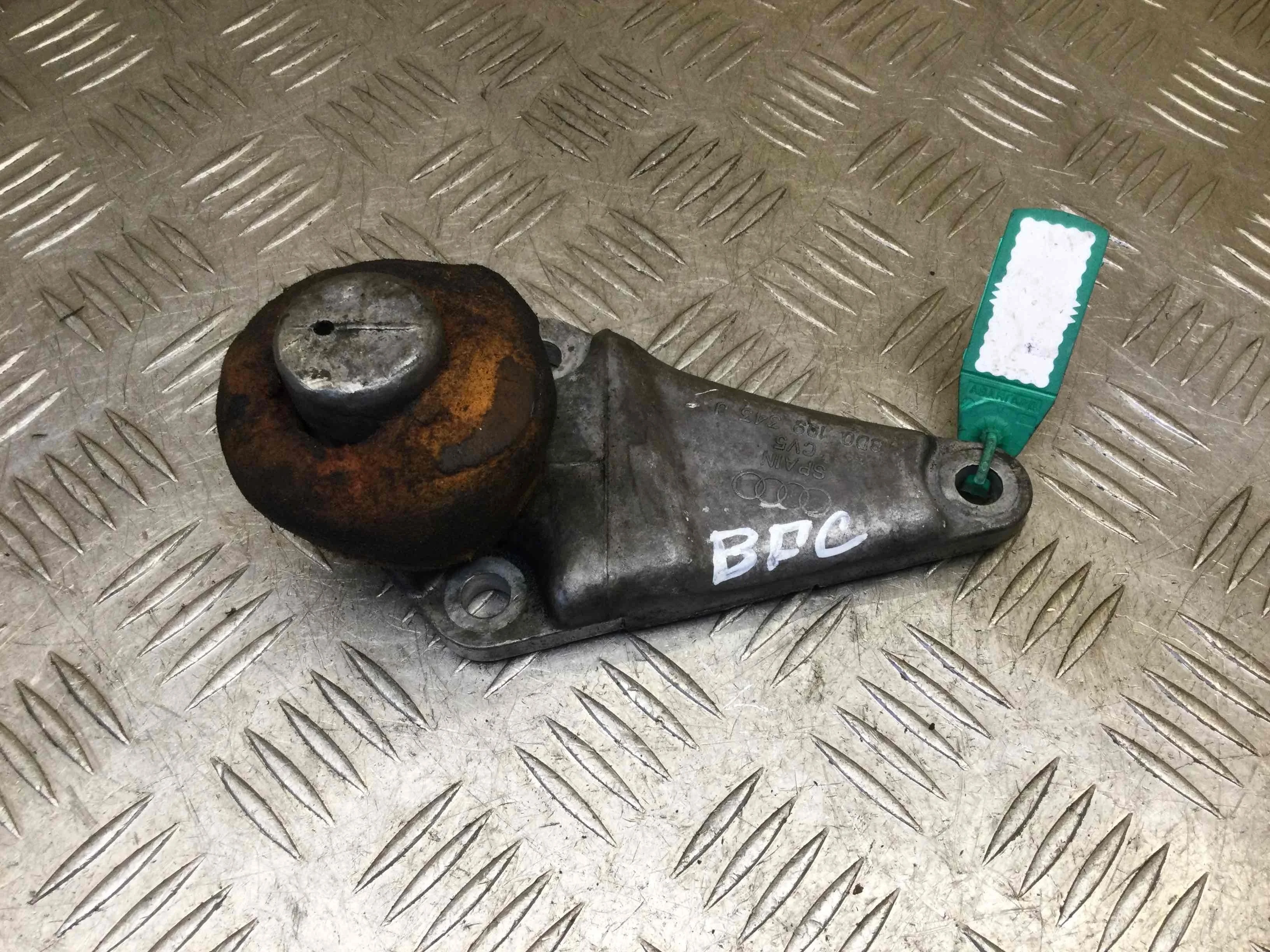 Кронштейн двигателя Audi A6 C5/4B (1997-2004) дизель 2.5 TDI Механика Универсал