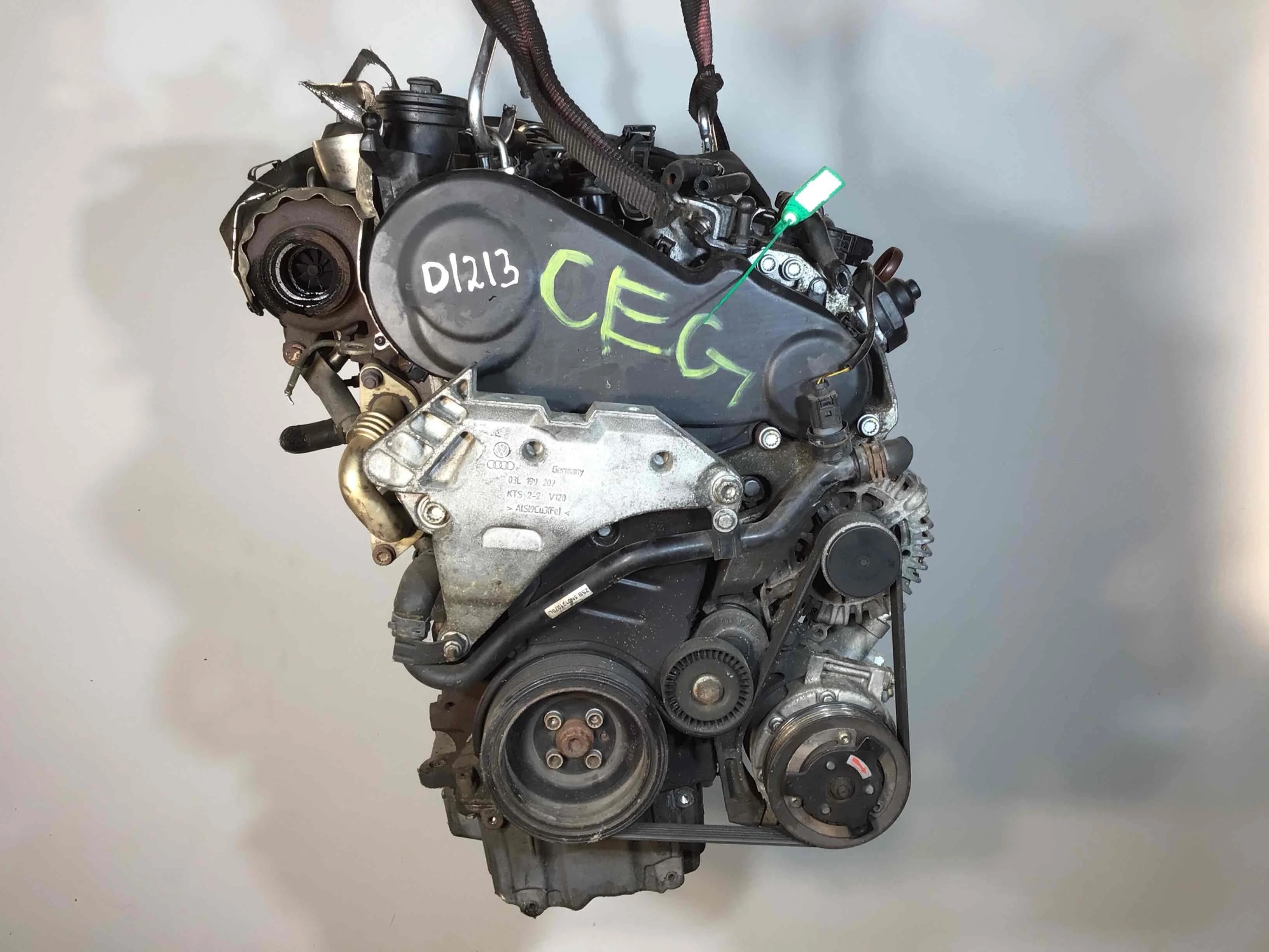 Двигатель Audi A4 B8/8K (2007-2011) дизель 2.0 TDI Механика Седан
