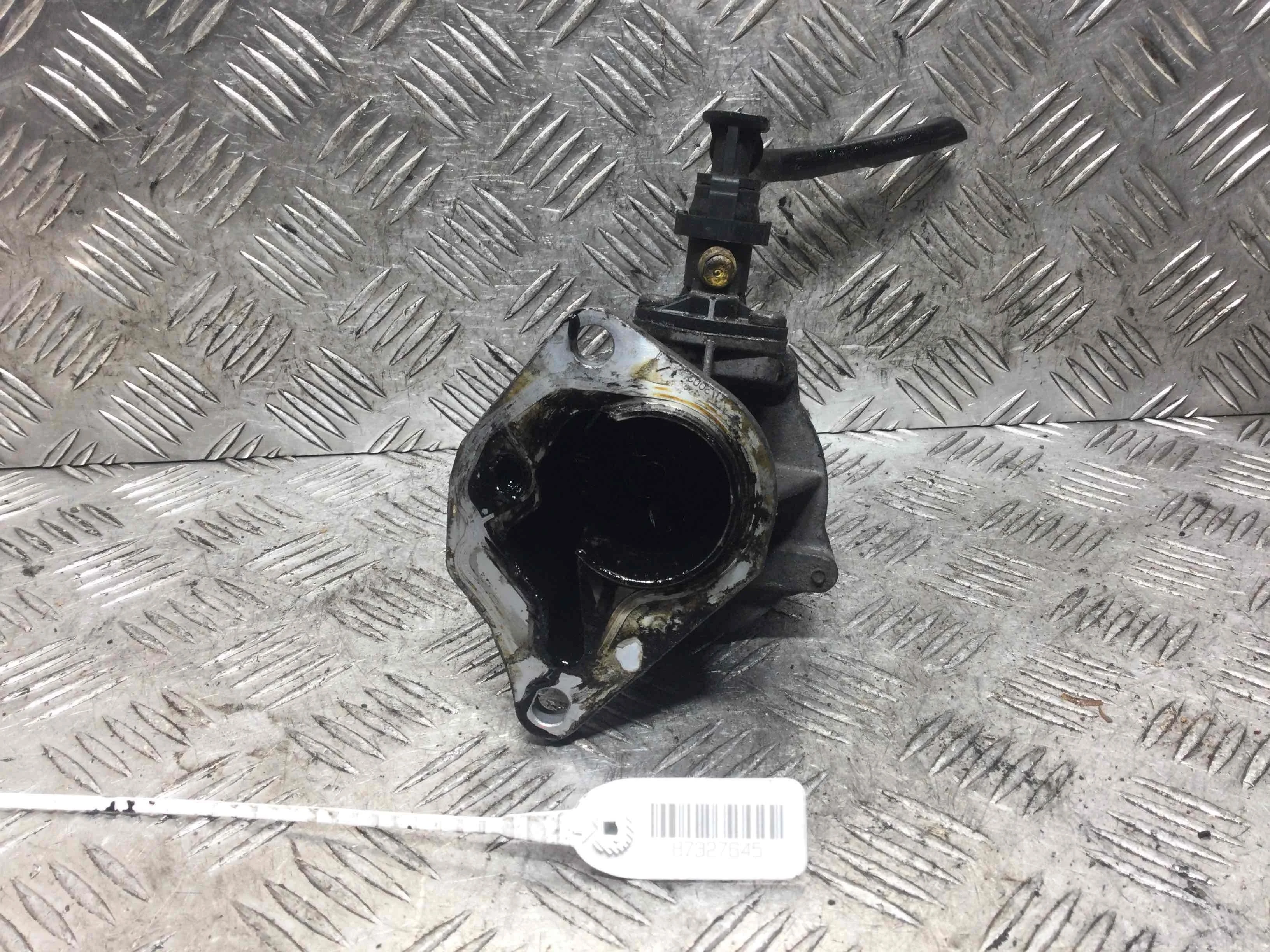 Насос вакуумный Opel Vivaro A (2001-2014) дизель 1.9 DCI Механика Микроавтобус