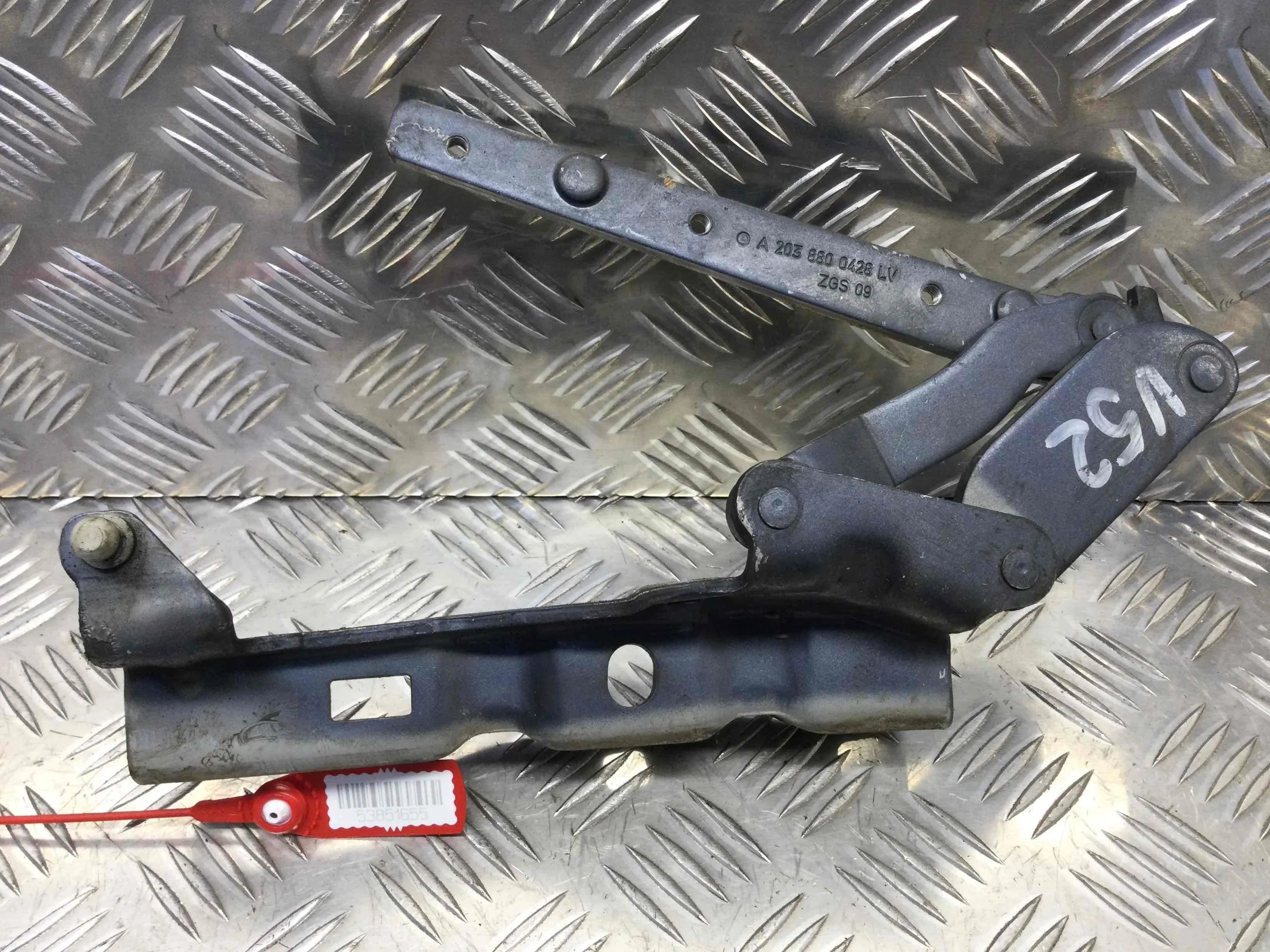 Петля капота правая Mercedes CLK W209/A209 (2002-2005) бензин 2.6 i Автомат Купе