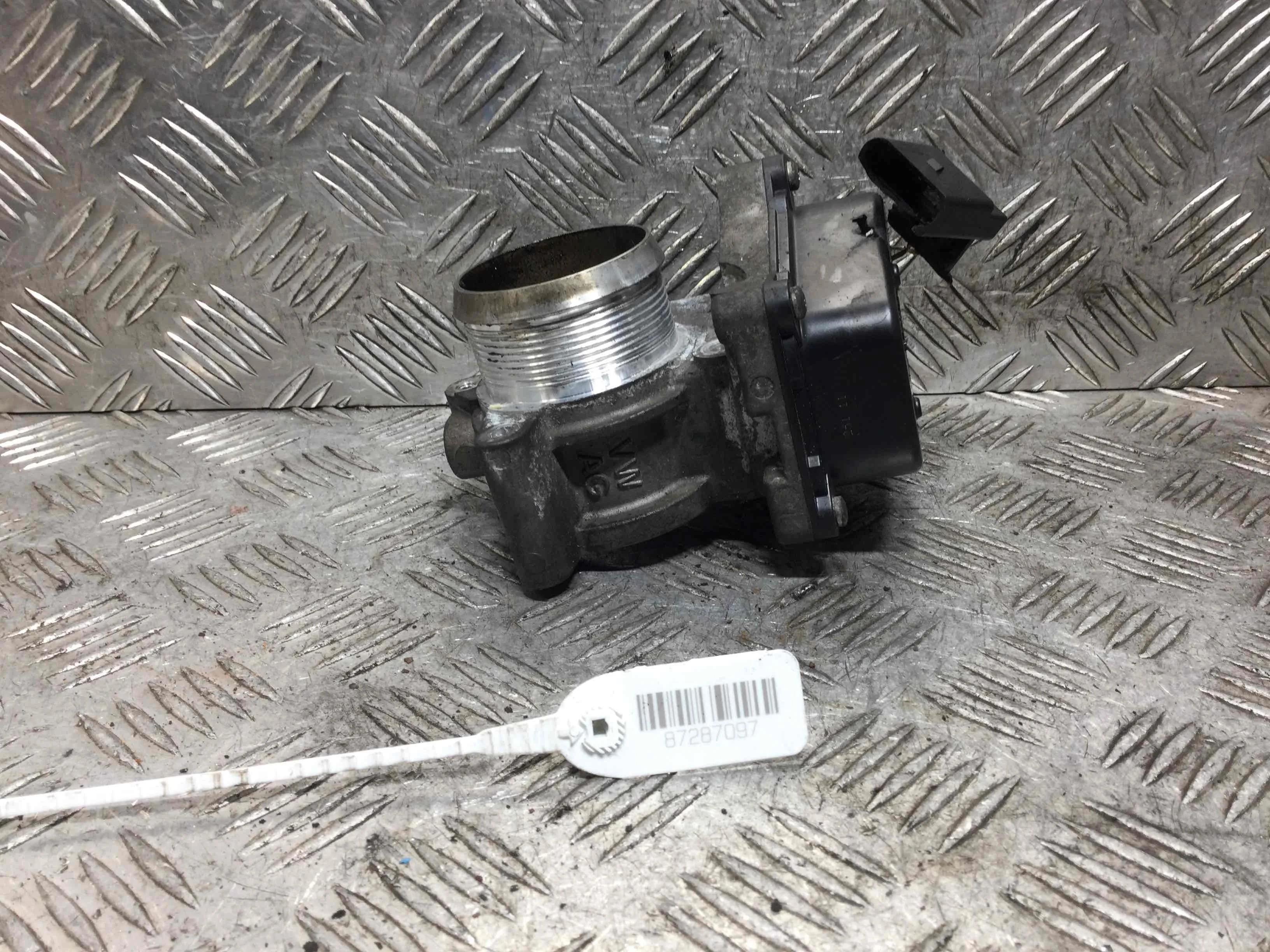 Заслонка дроссельная Volkswagen Golf 6 поколение (2008-2015) дизель 1.6 TDI DSG Х/б