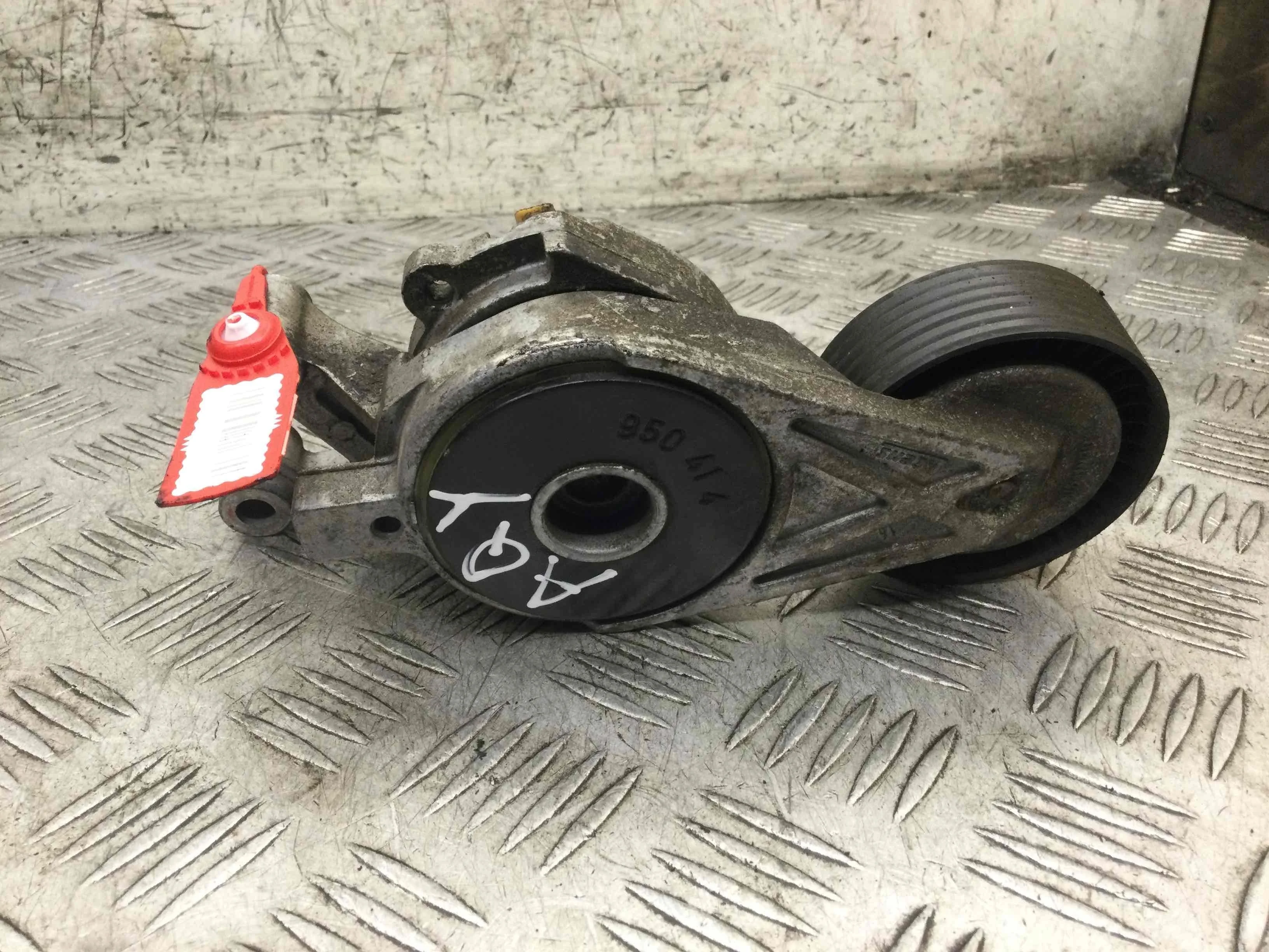 Натяжитель ремня генератора Volkswagen Beetle A4 (1997-2005) бензин 2.0  Механика Х/б